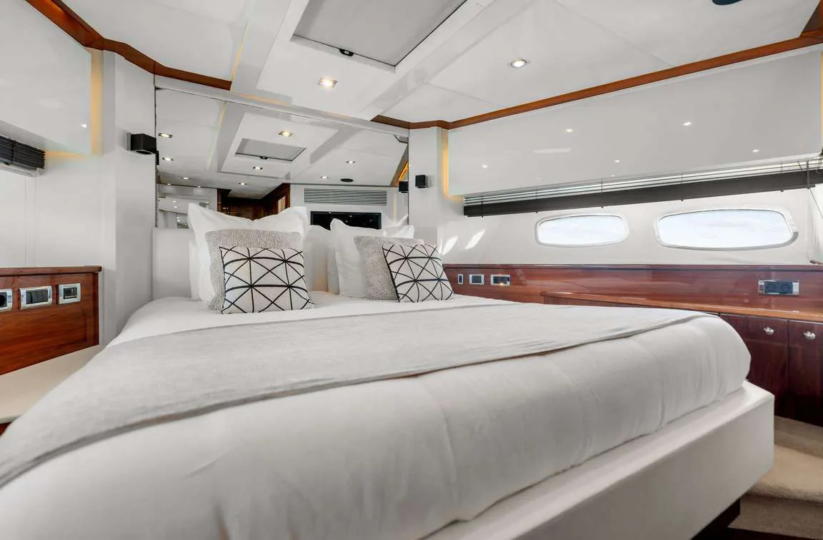 Palumba - photo 28 yacht charter Cannes