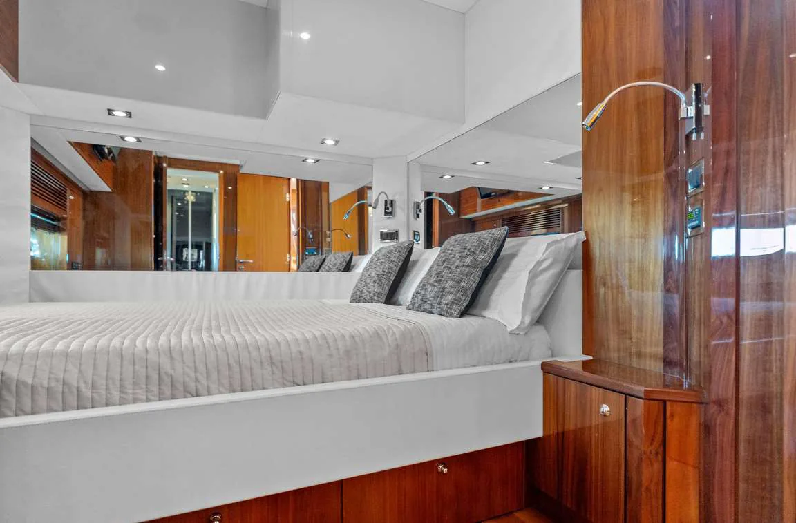 Palumba - photo 30 yacht charter Cannes