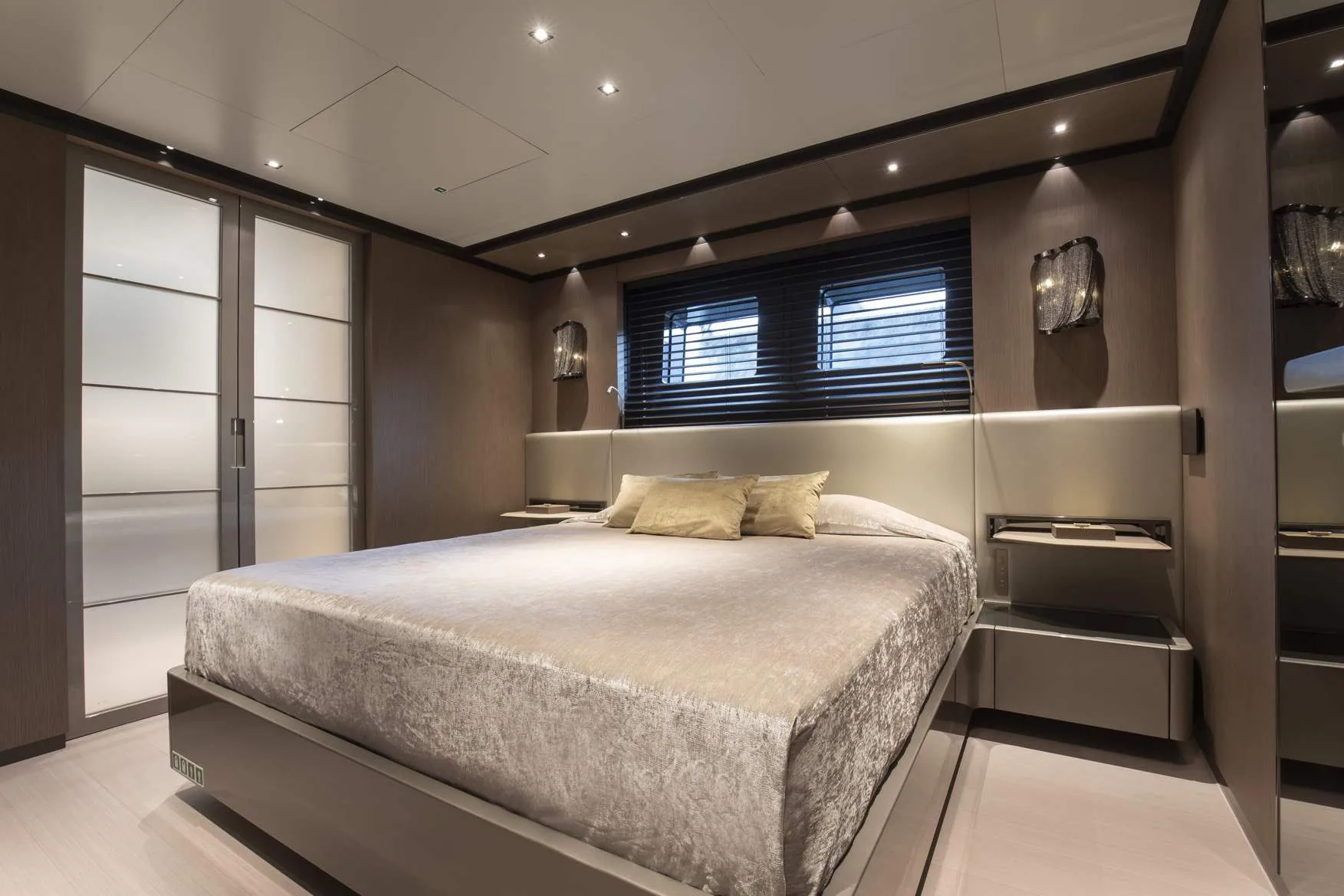 Panam - photo 9 yacht charter Cannes