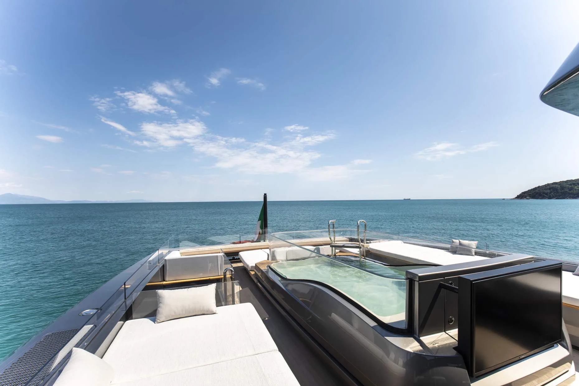 Panam - photo 14 yacht charter Cannes