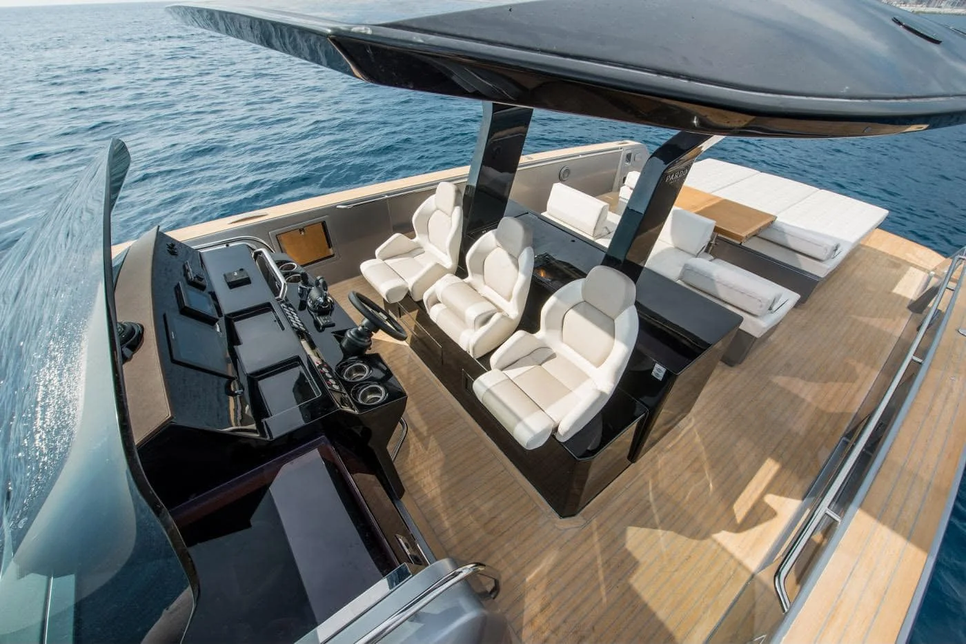 Pardo 43 - photo 6 yacht charter Cannes