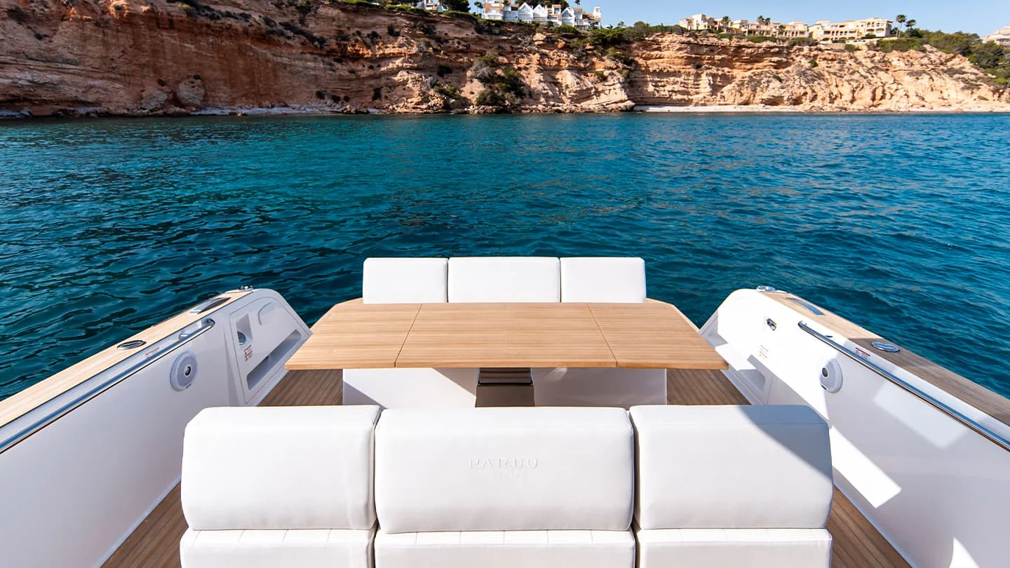 Pardo 43 - photo 9 yacht charter Cannes