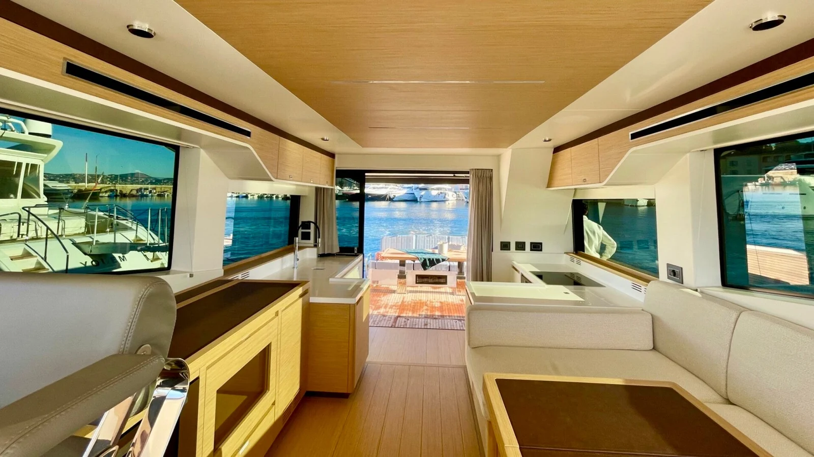 Pardo 60 - photo 12 yacht charter Cannes