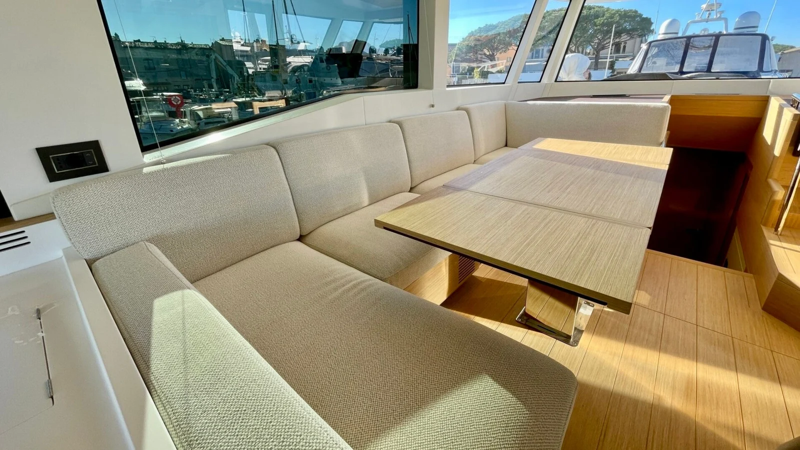 Pardo 60 - photo 13 yacht charter Cannes