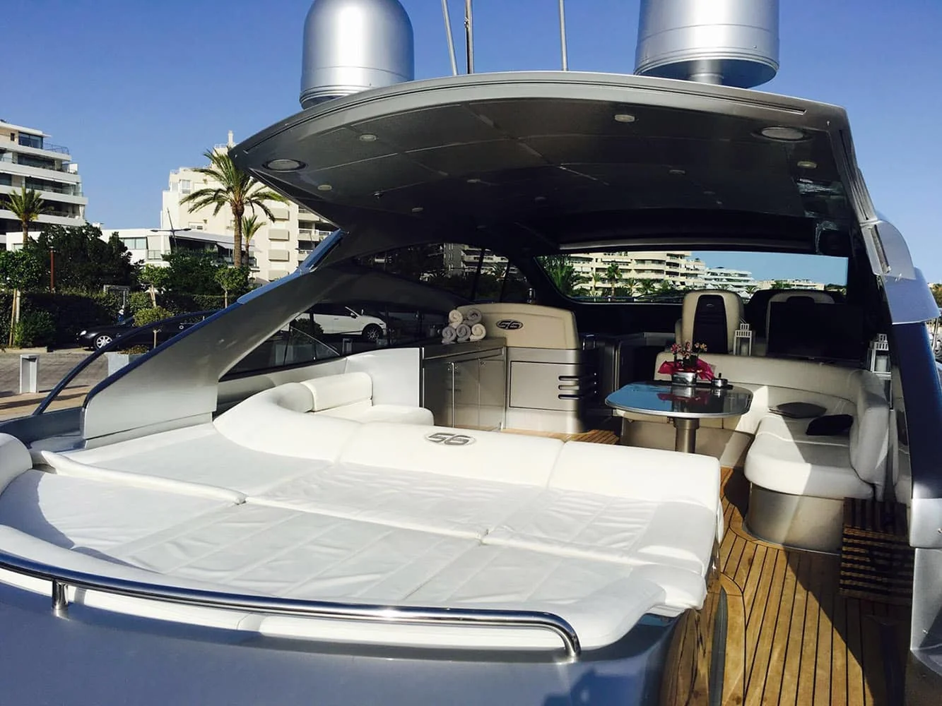 Pershing 56 - photo 5 yacht charter Cannes
