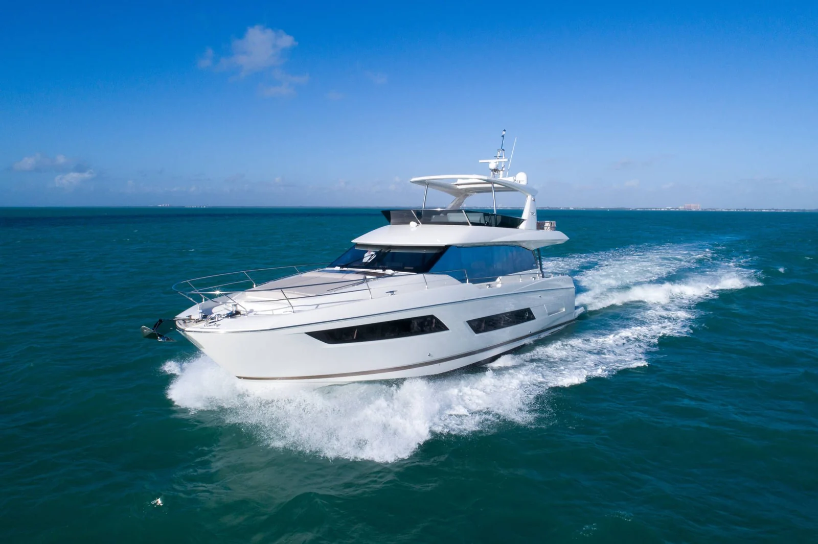 Prestige 680 - photo 10 yacht charter Cannes