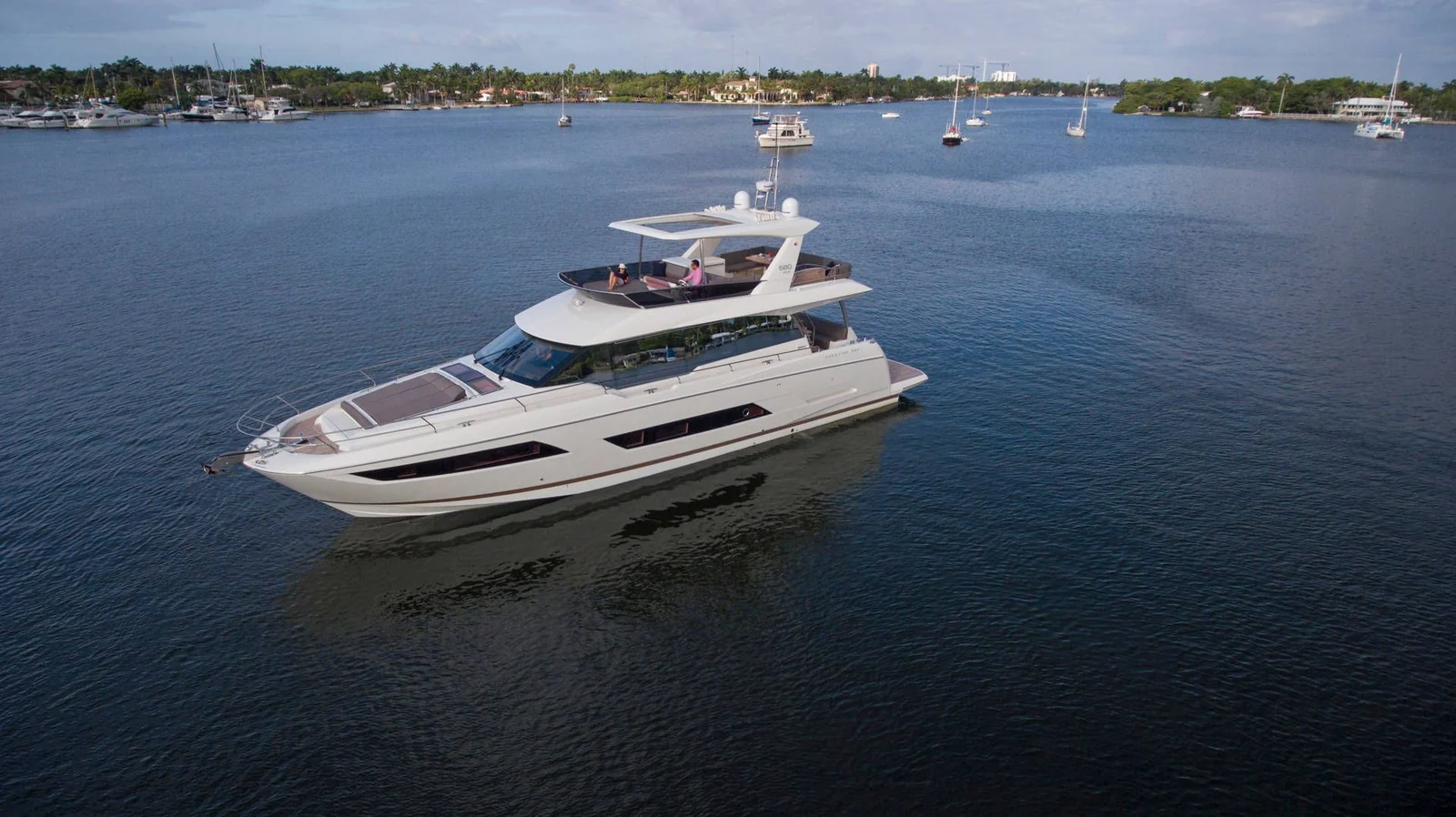 Prestige 680 - photo 14 yacht charter Cannes