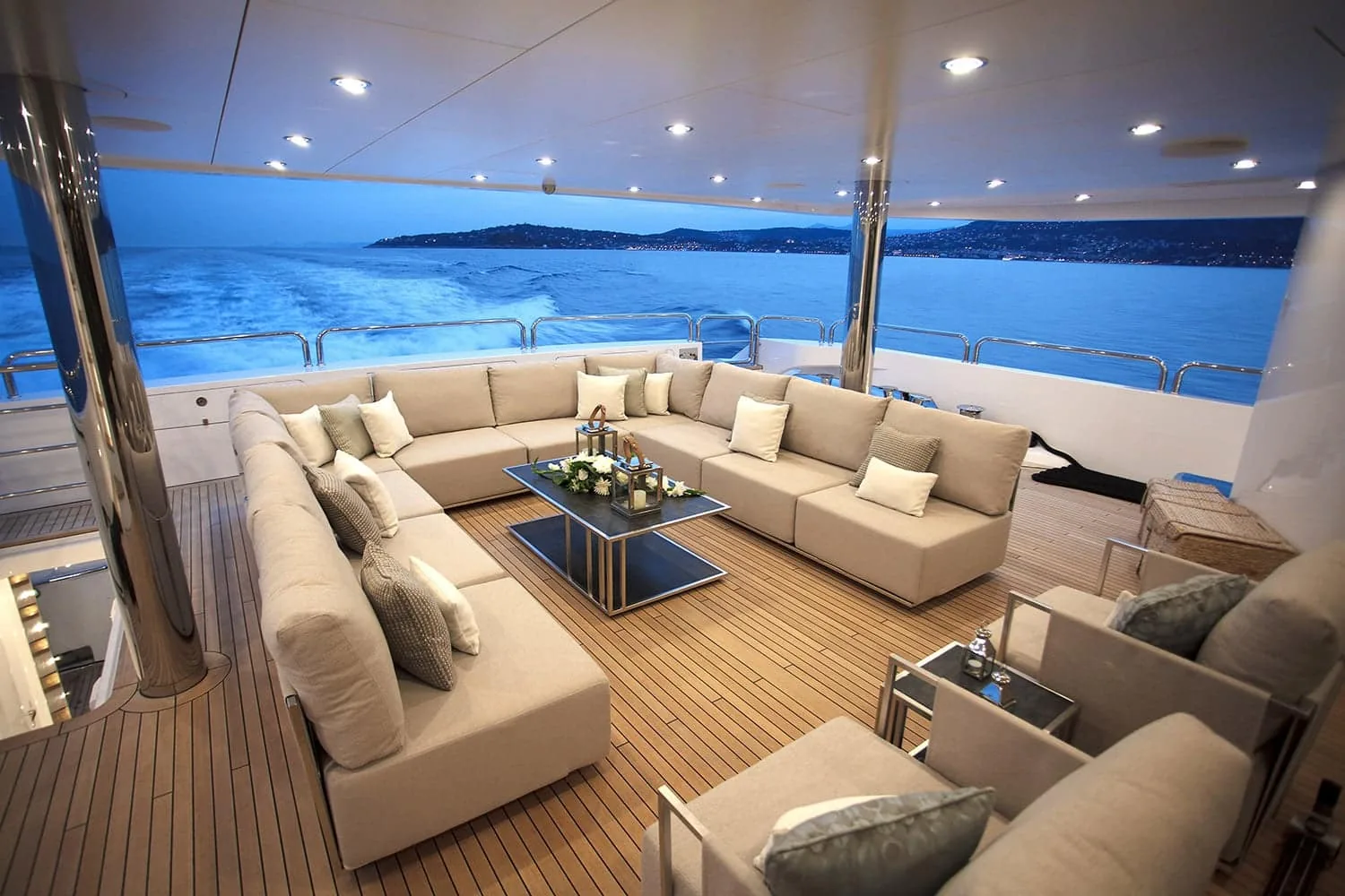 PRINCESS AVK - photo 8 yacht charter Cannes