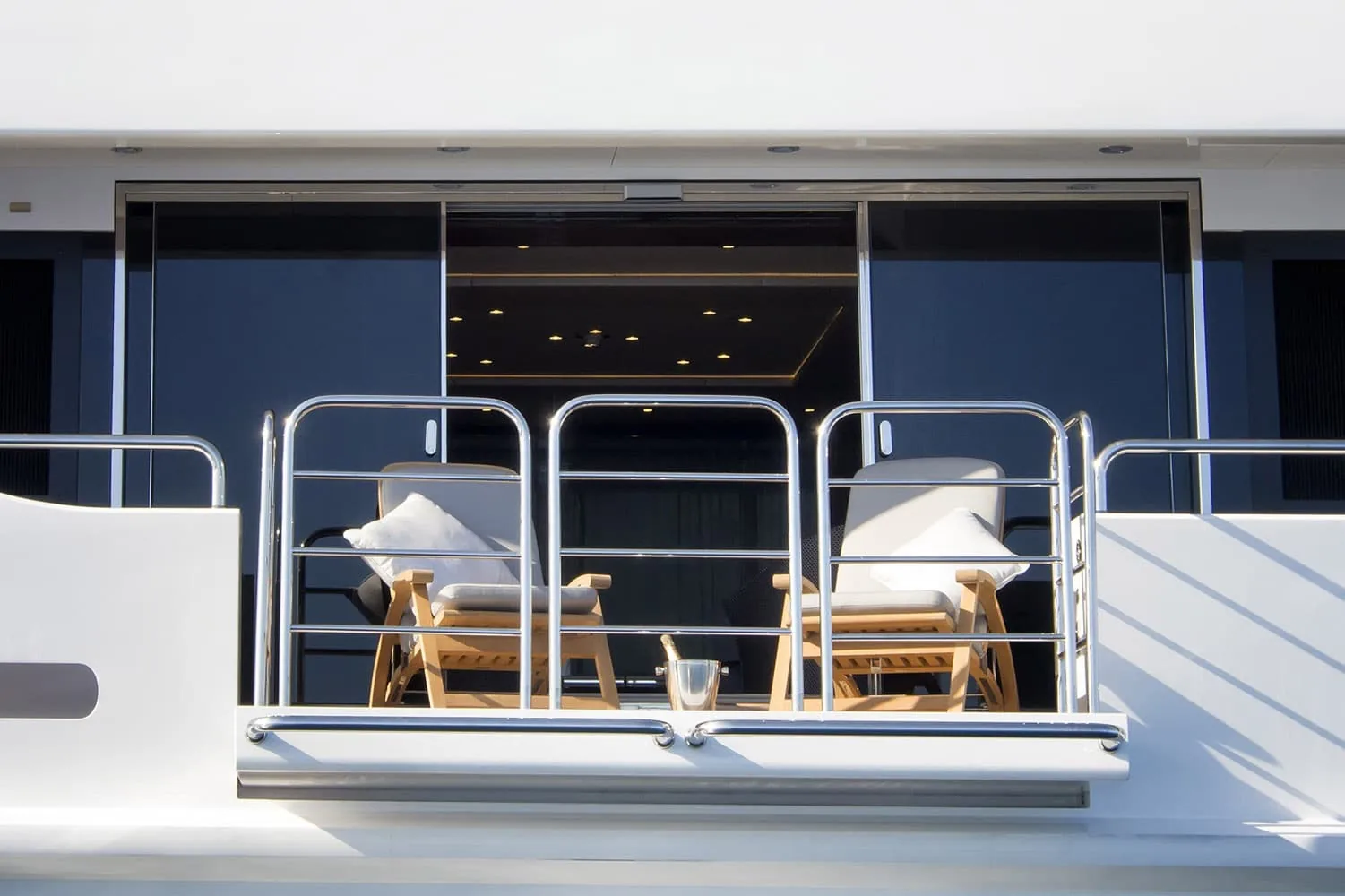 PRINCESS AVK - photo 11 yacht charter Cannes