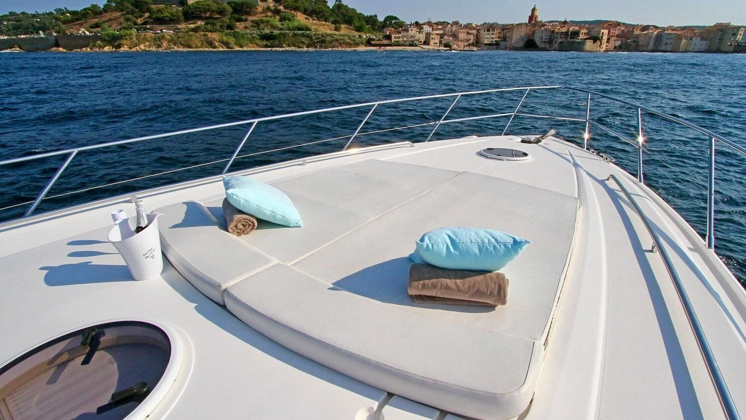 Princess V58 - photo 5 yacht charter Cannes