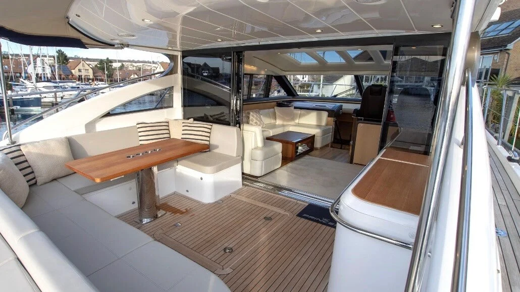 Princess V62 Sport - photo 6 yacht charter Cannes