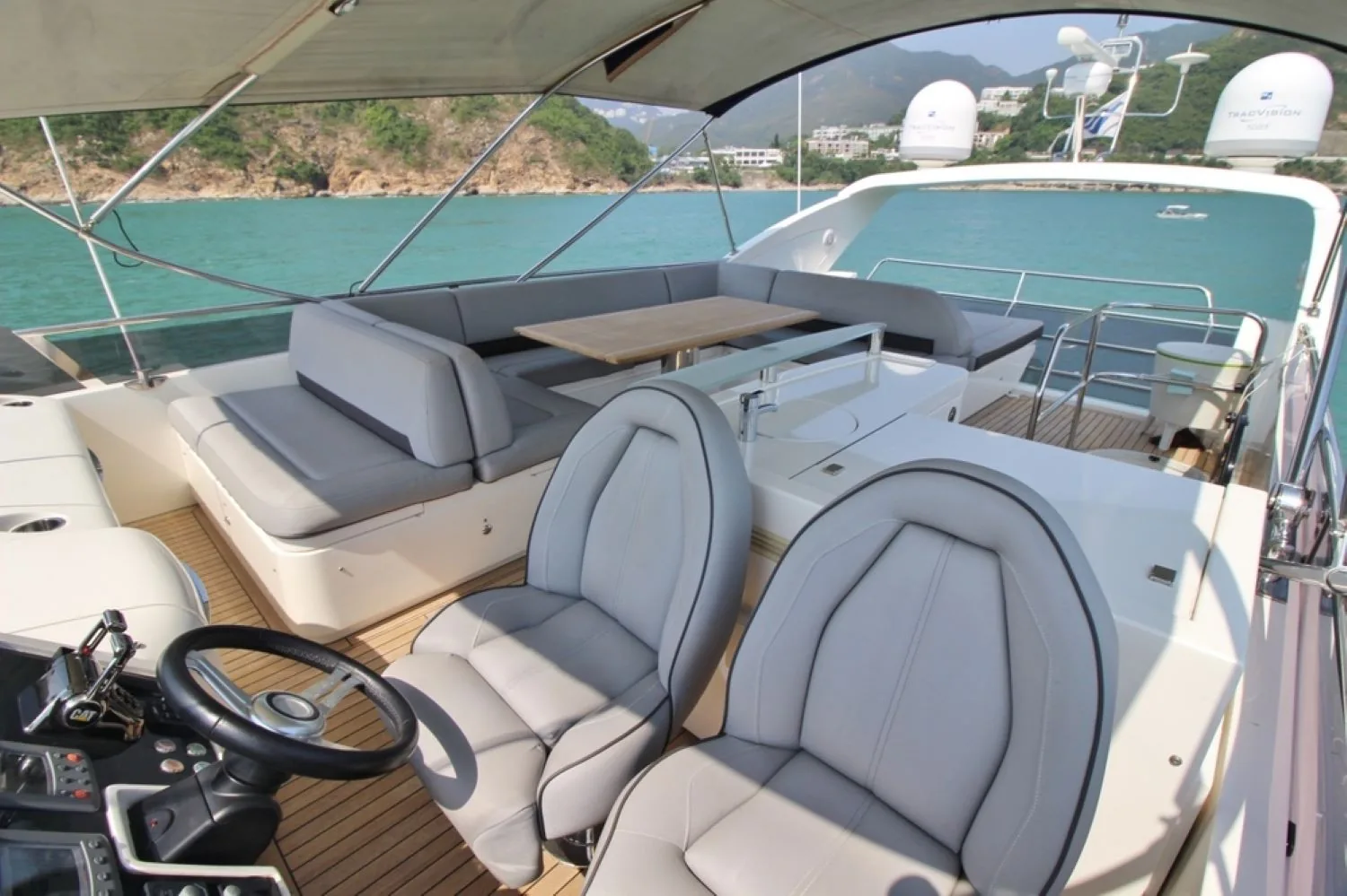 PRINCESS V64 - photo 9 yacht charter Cannes