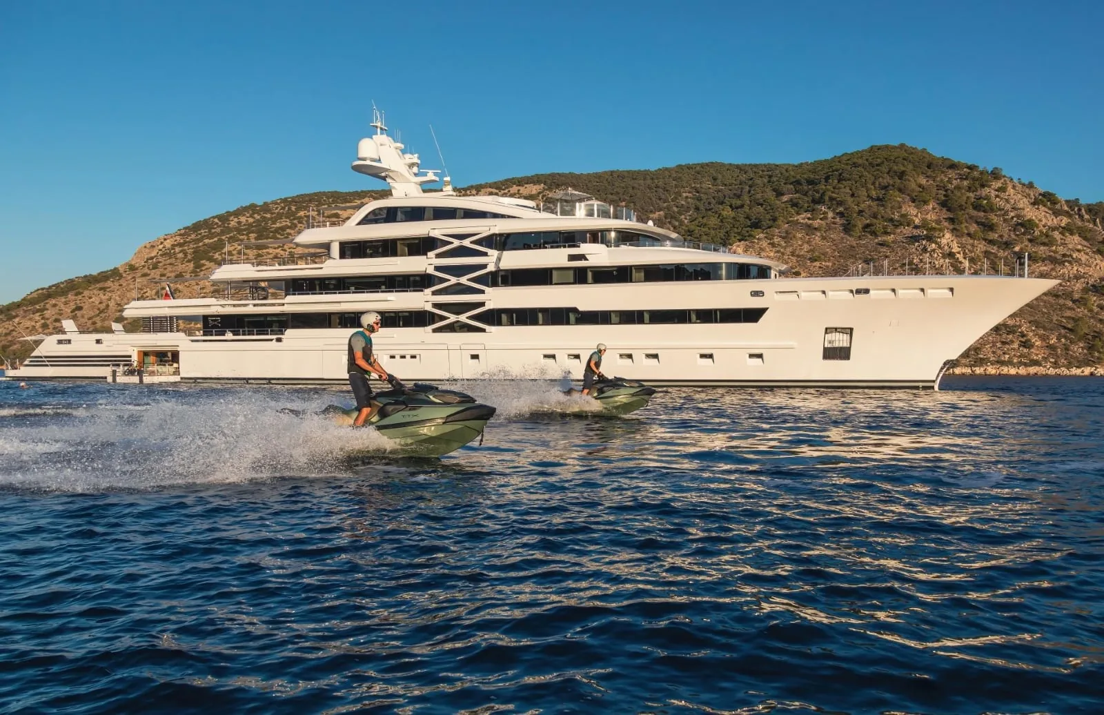 PROJECT X - photo 2 yacht charter Cannes