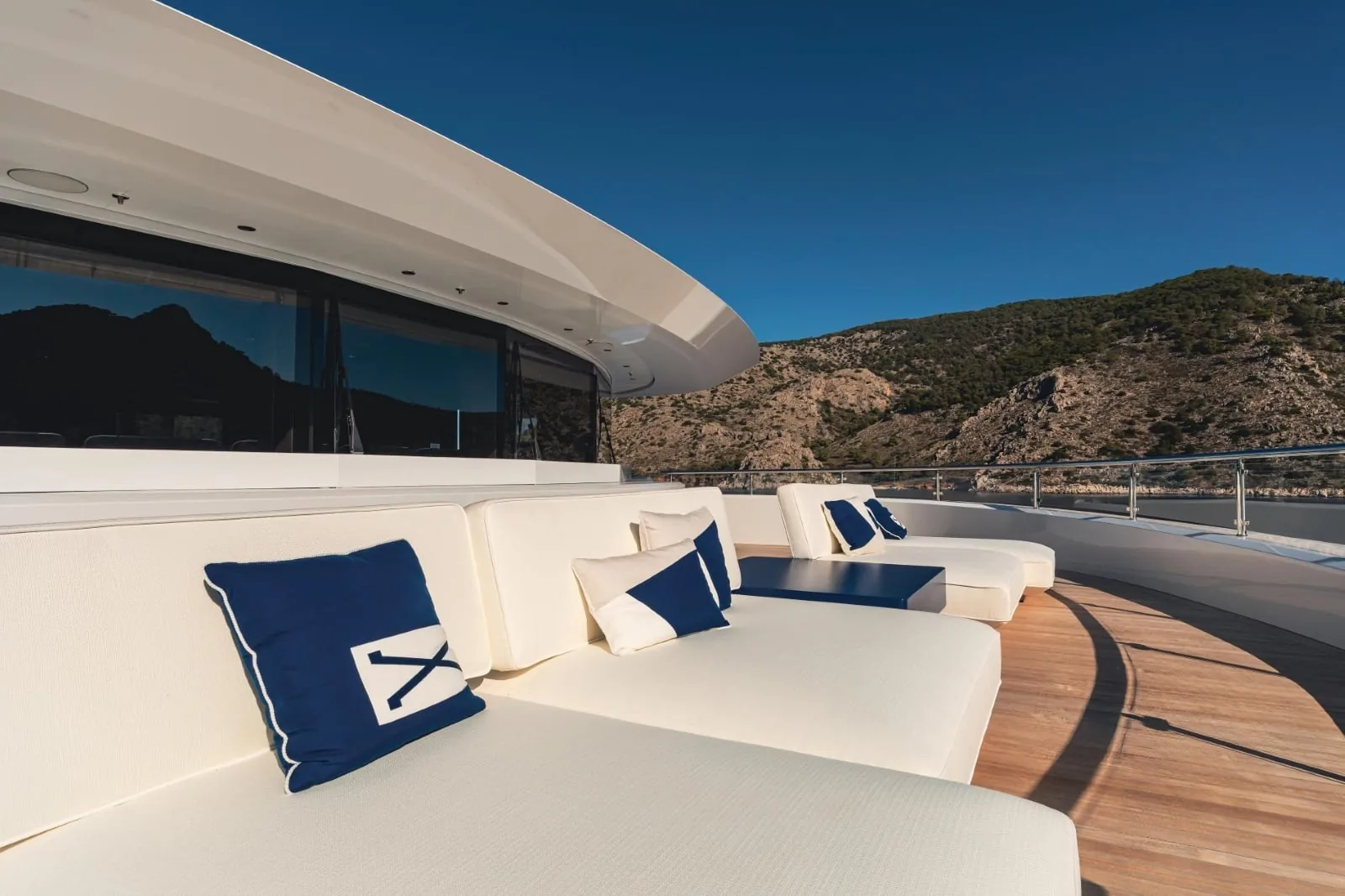 PROJECT X - photo 20 yacht charter Cannes
