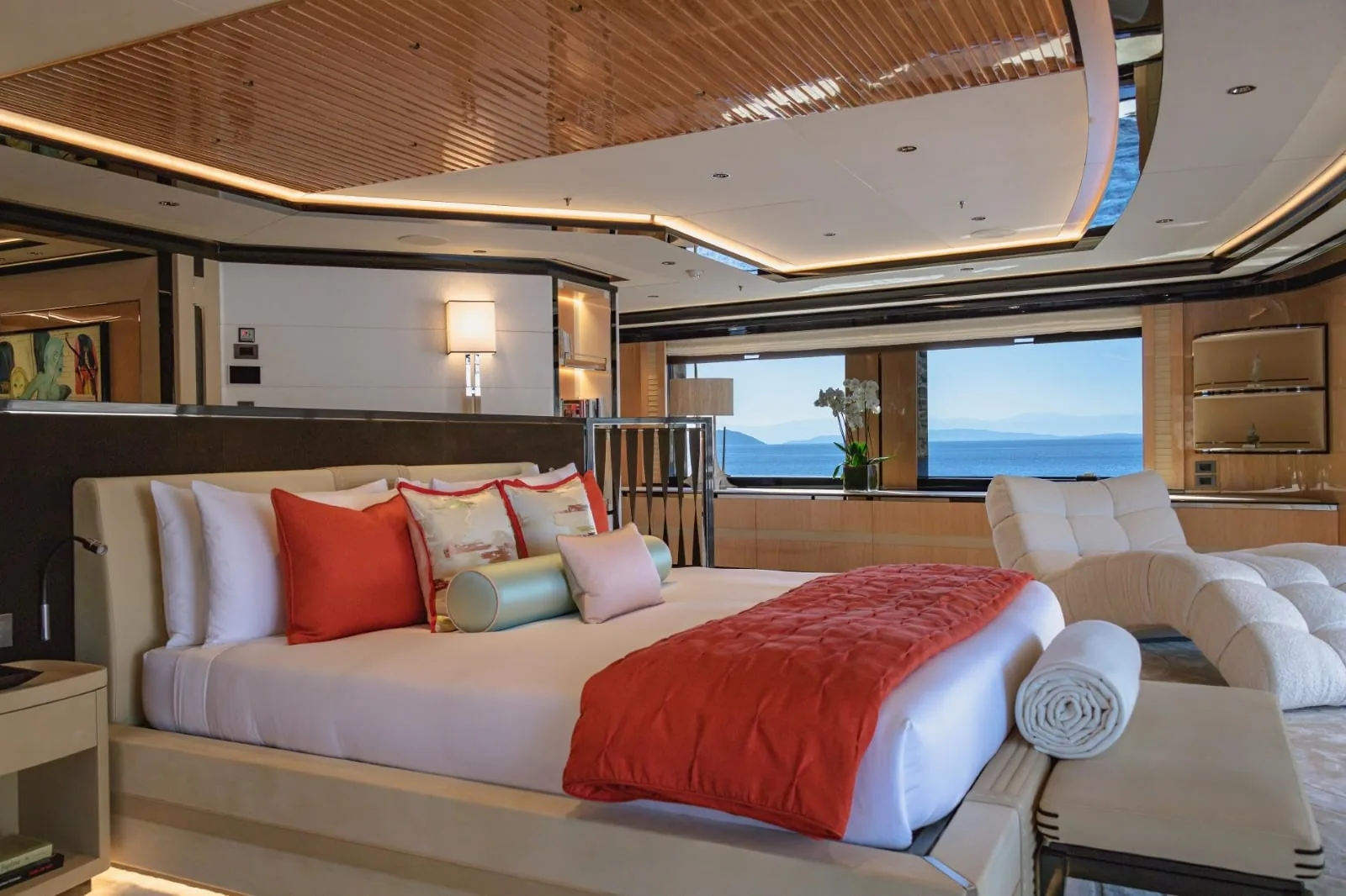 PROJECT X - photo 38 yacht charter Cannes