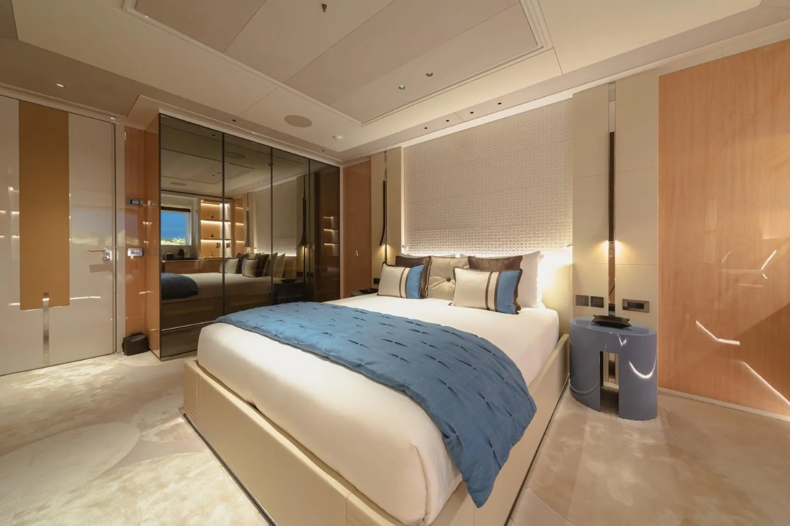 PROJECT X - photo 48 yacht charter Cannes