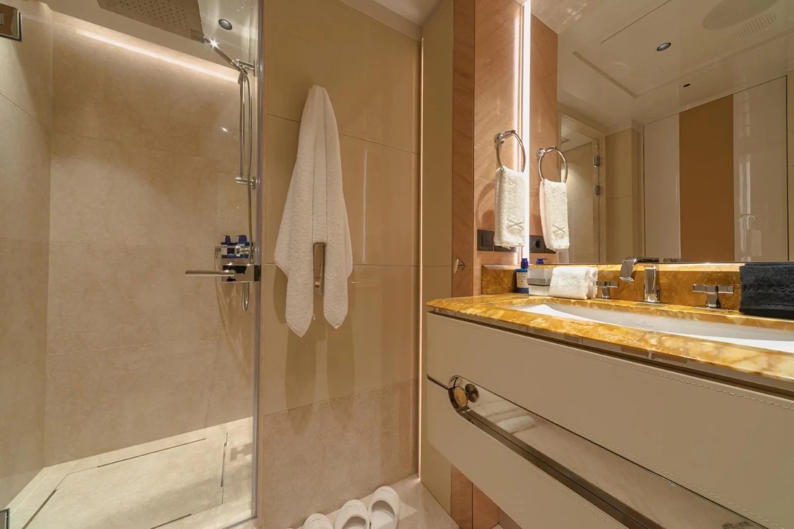 PROJECT X - photo 53 yacht charter Cannes