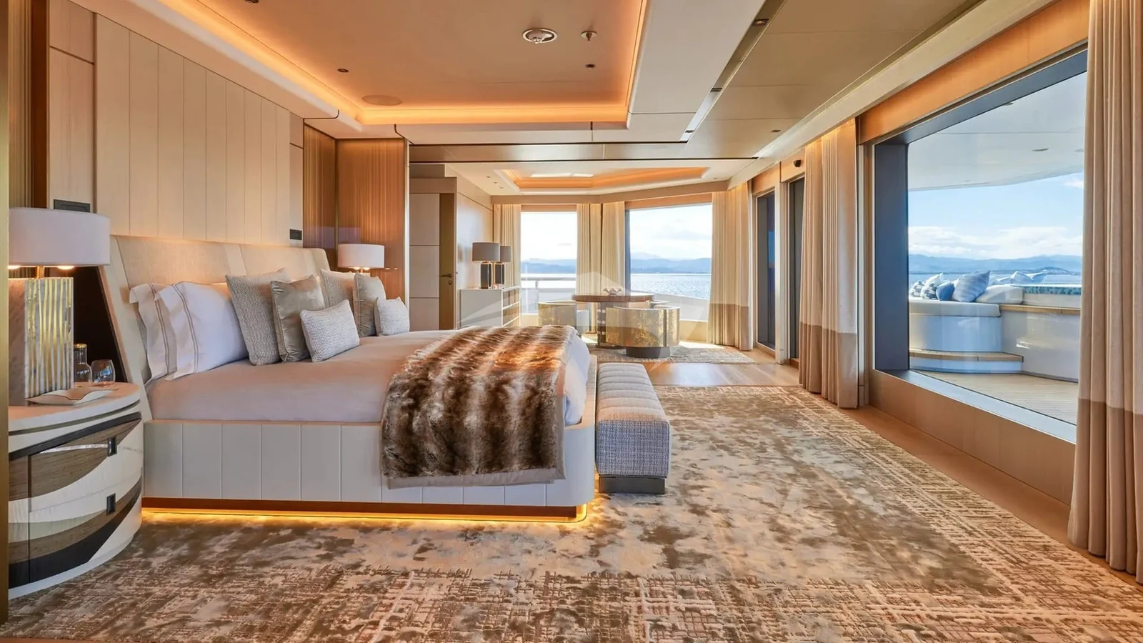 Renaissance - photo 12 yacht charter Cannes