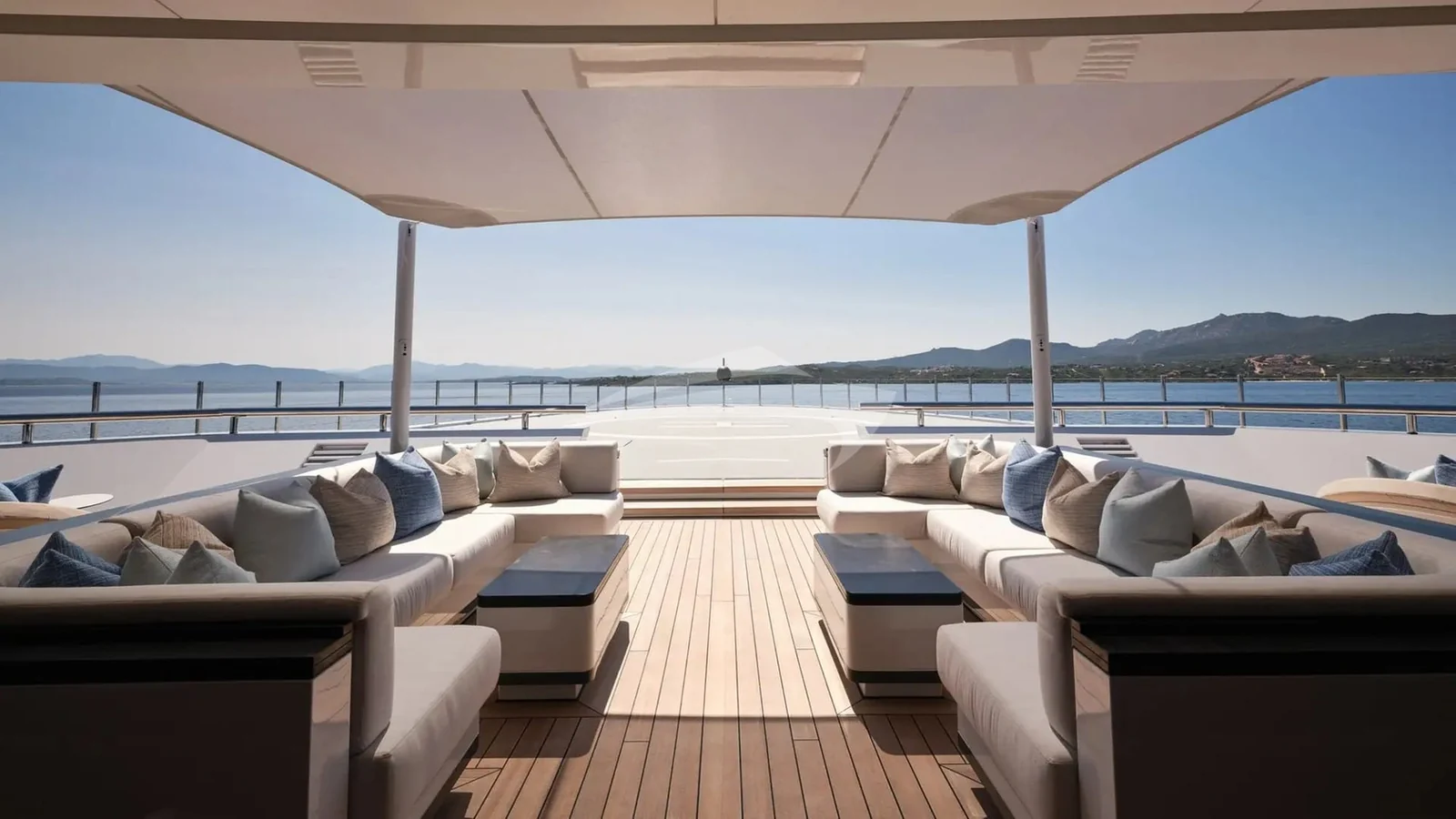 Renaissance - photo 16 yacht charter Cannes