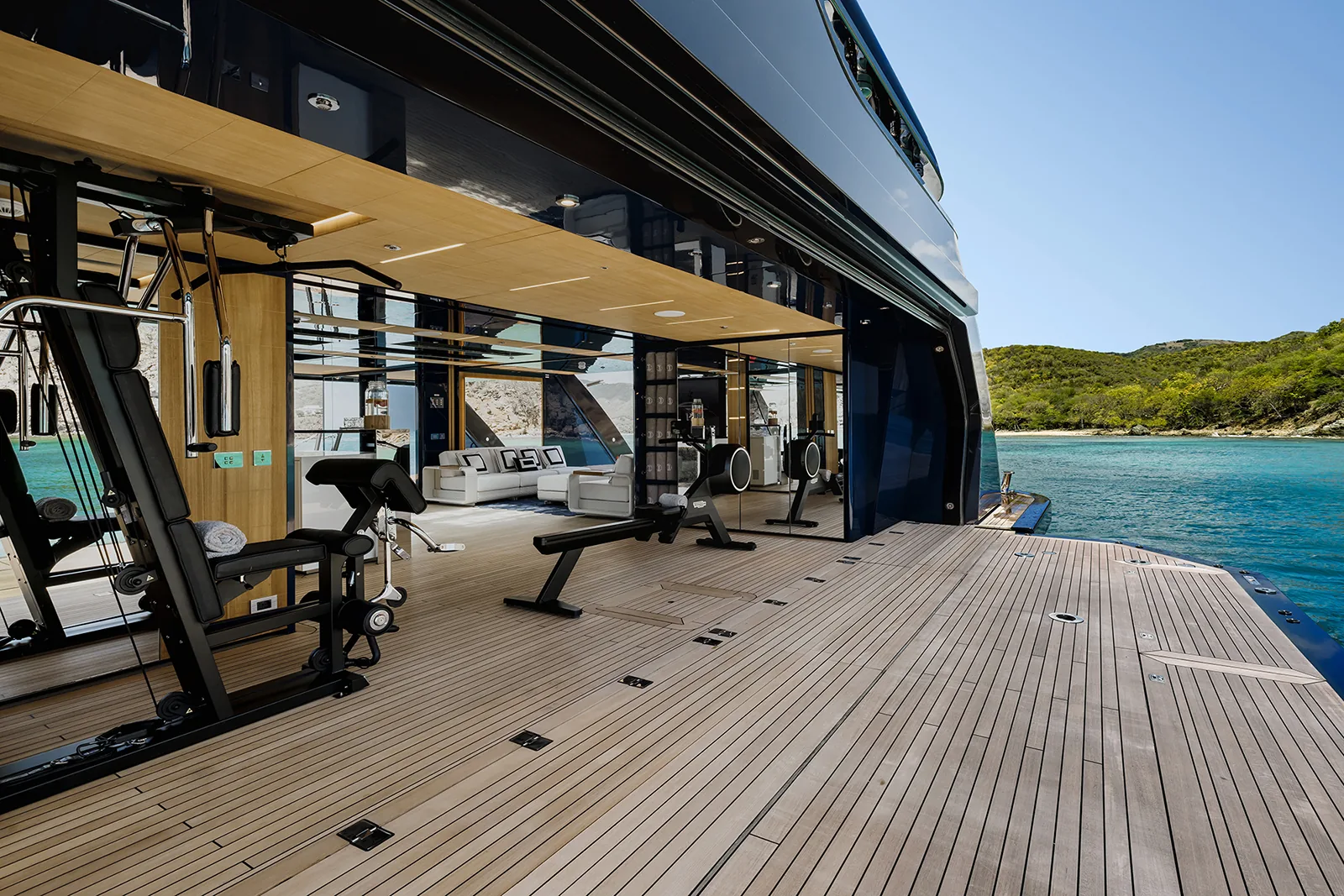 RESILIENCE - photo 15 yacht charter Cannes