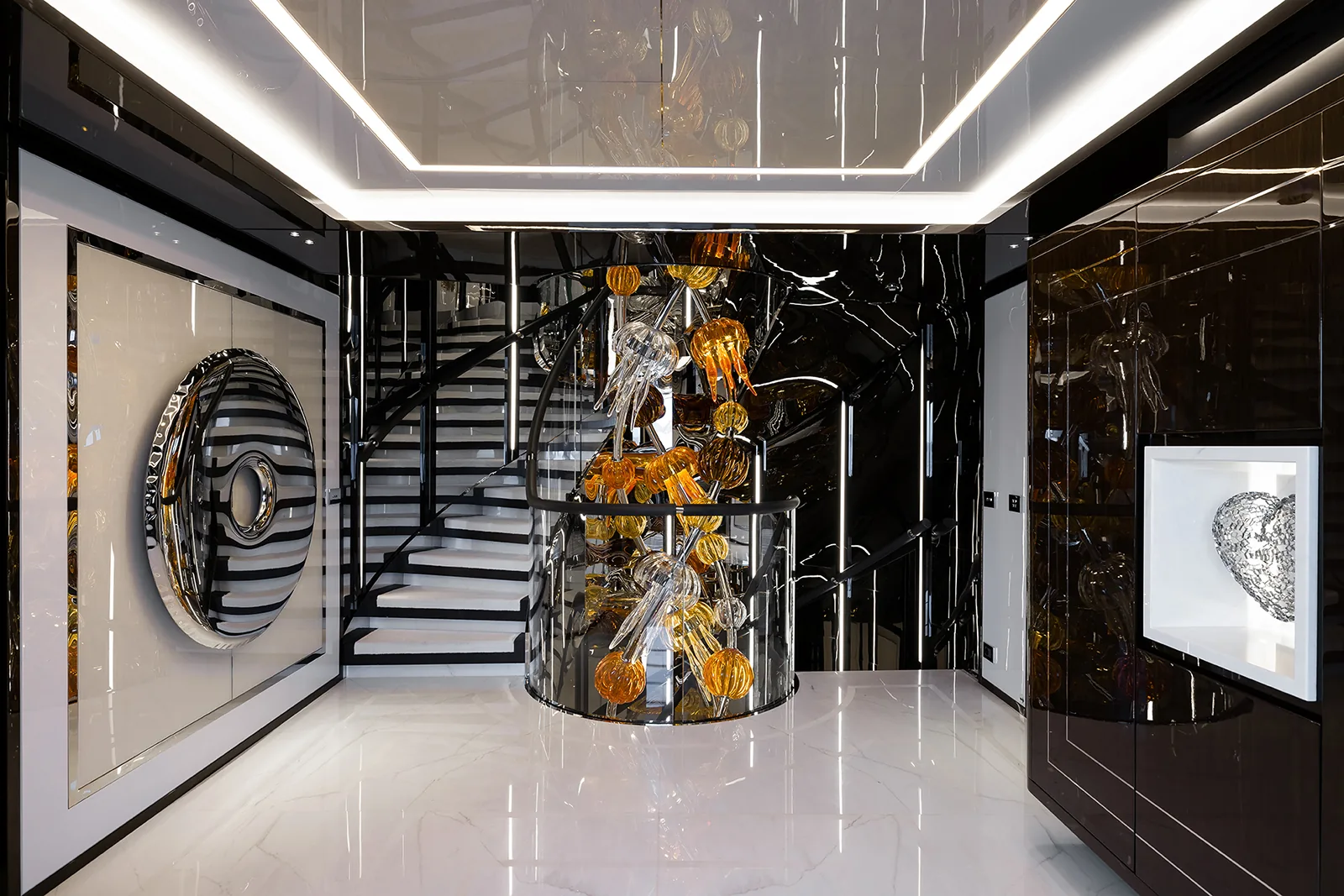 RESILIENCE - photo 16 yacht charter Cannes
