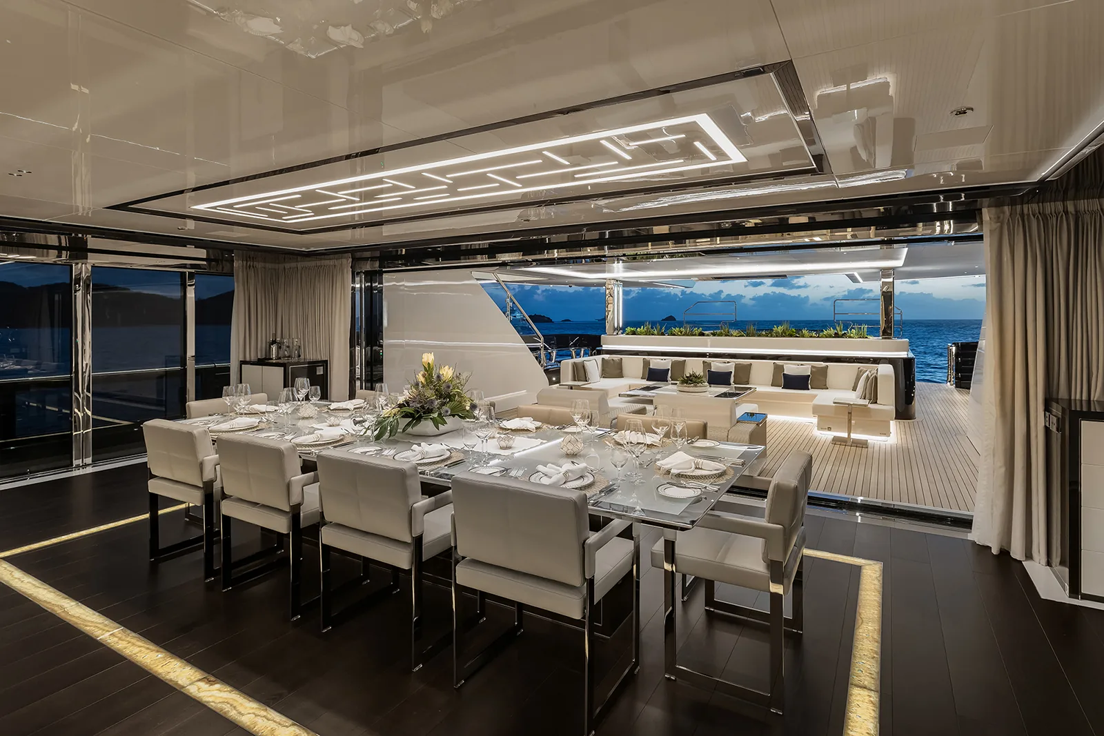 RESILIENCE - photo 23 yacht charter Cannes