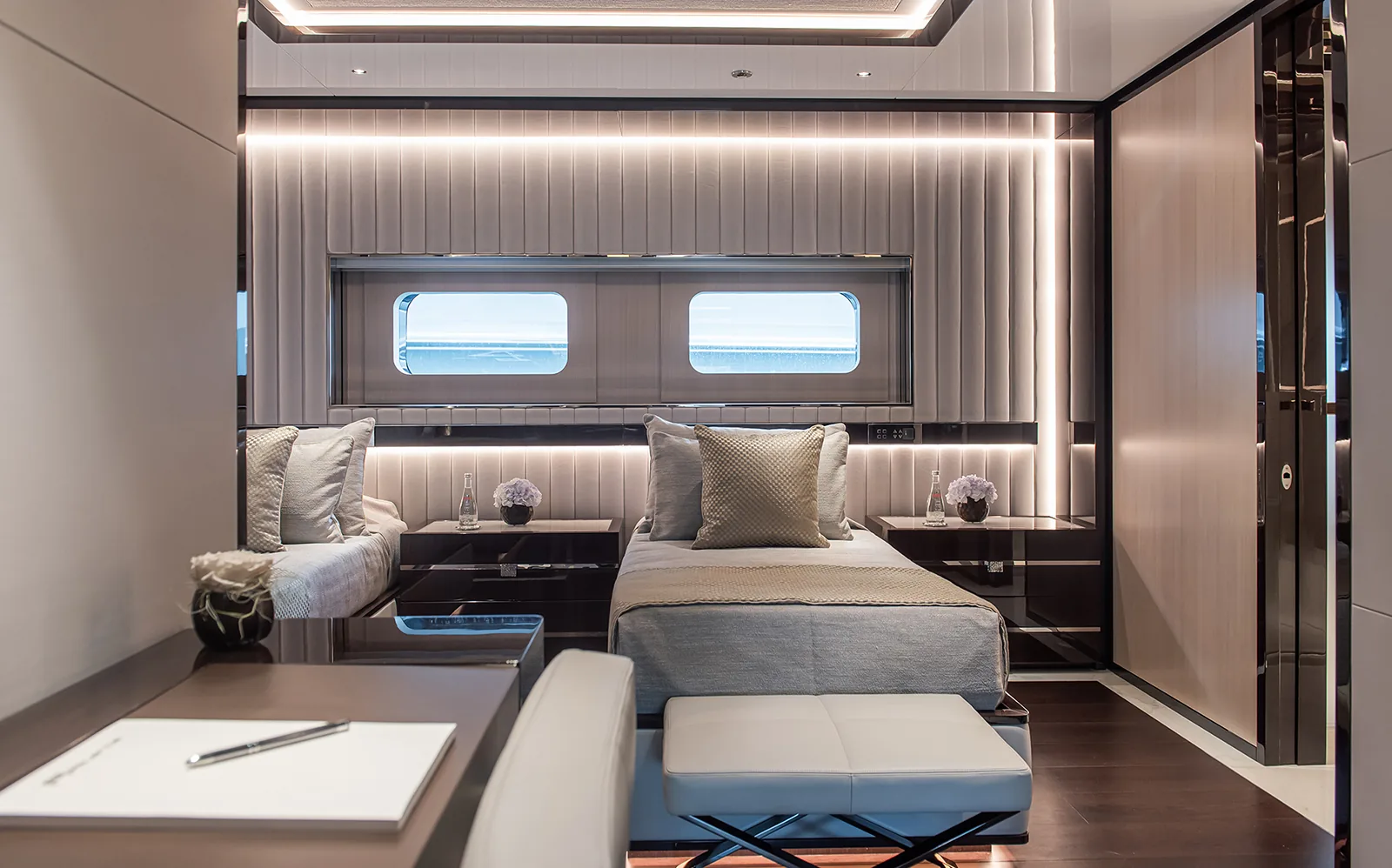 RESILIENCE - photo 33 yacht charter Cannes
