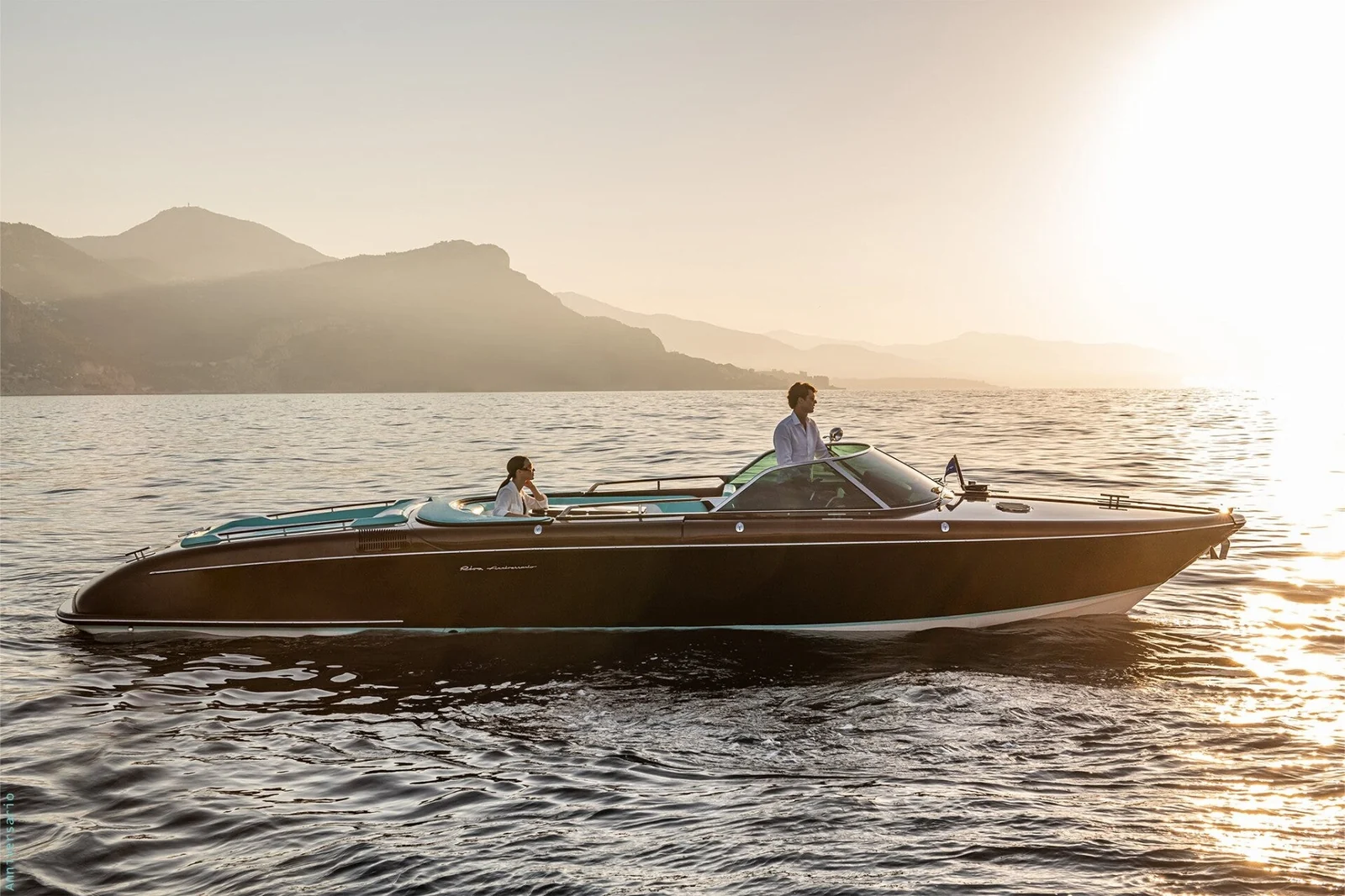 Riva 33 Aquariva Super - photo 2 yacht charter Cannes