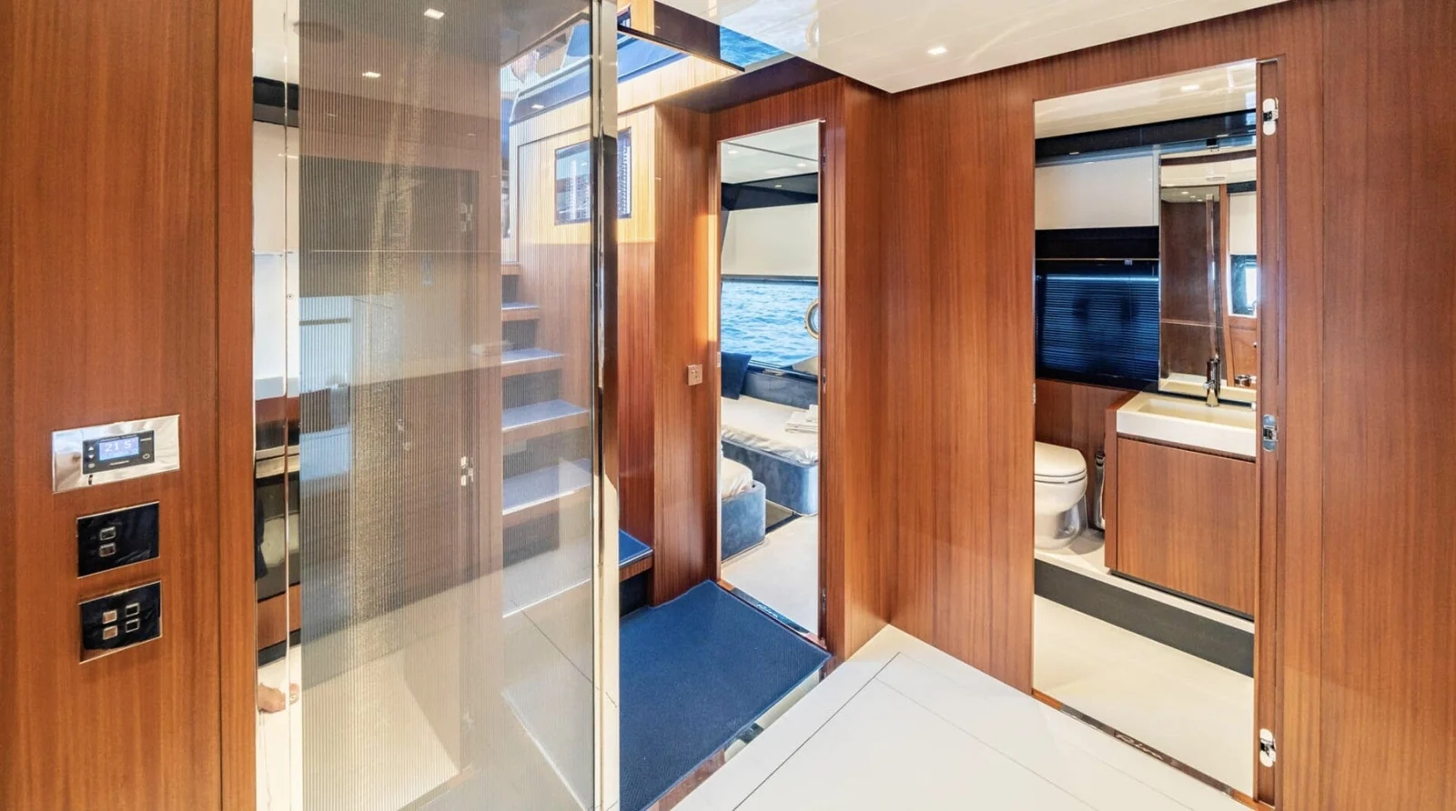 Riva 66 Ribelle - photo 12 yacht charter Cannes