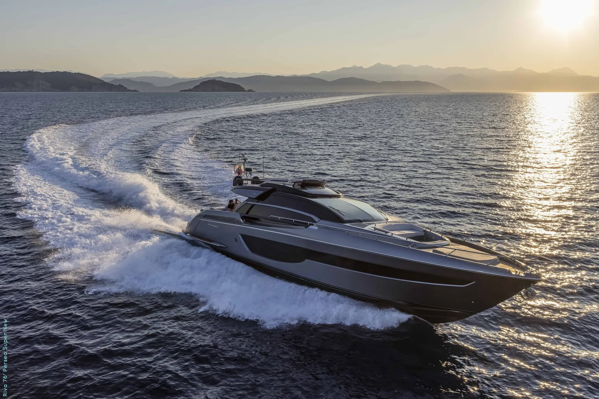 Riva 76 - photo 4 yacht charter Cannes