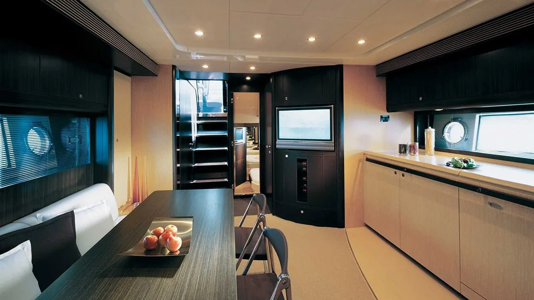 RIVA VERTIGO 63 - photo 3 yacht charter Cannes