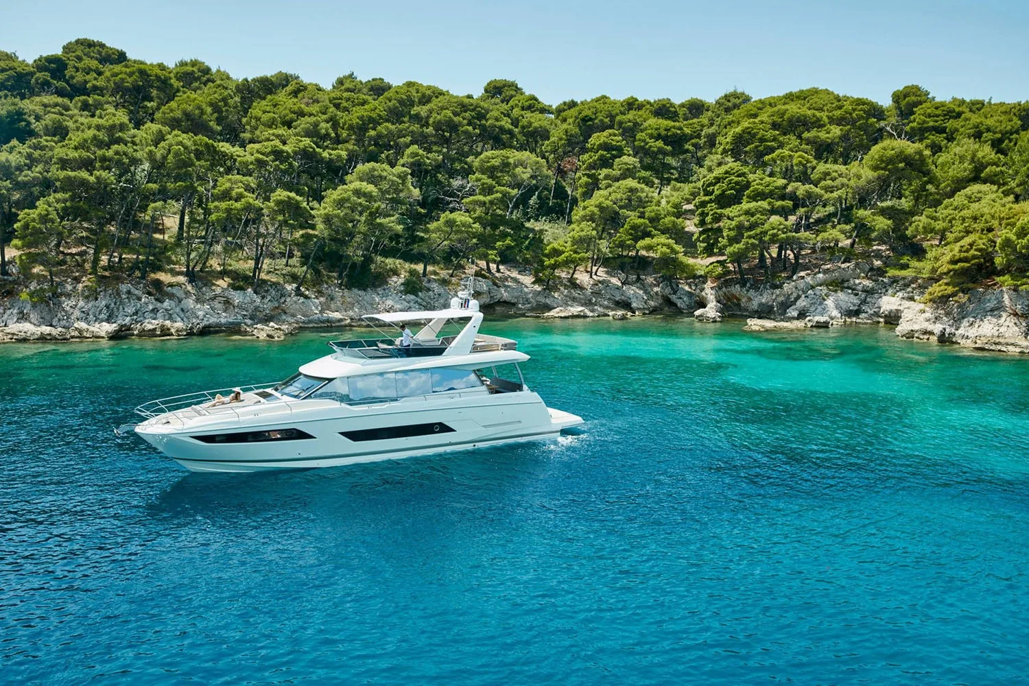 ROMY ONE - photo 2 yacht charter Cannes