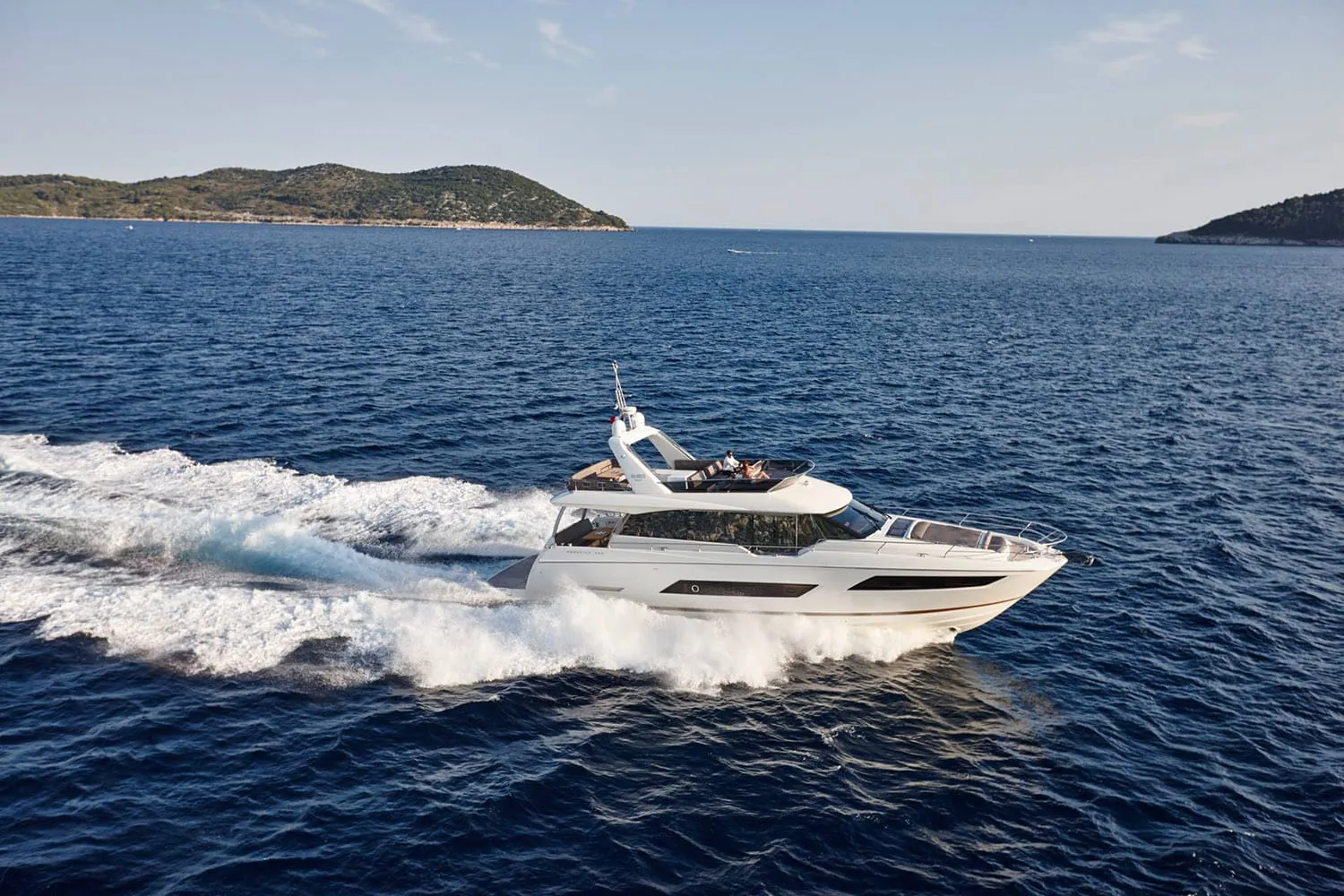 ROMY ONE - photo 5 yacht charter Cannes