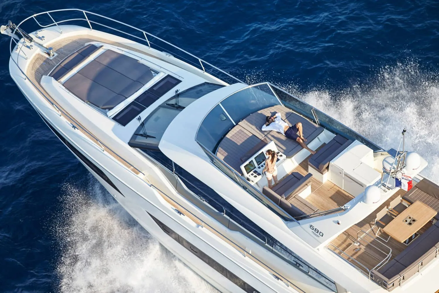 ROMY ONE - photo 7 yacht charter Cannes