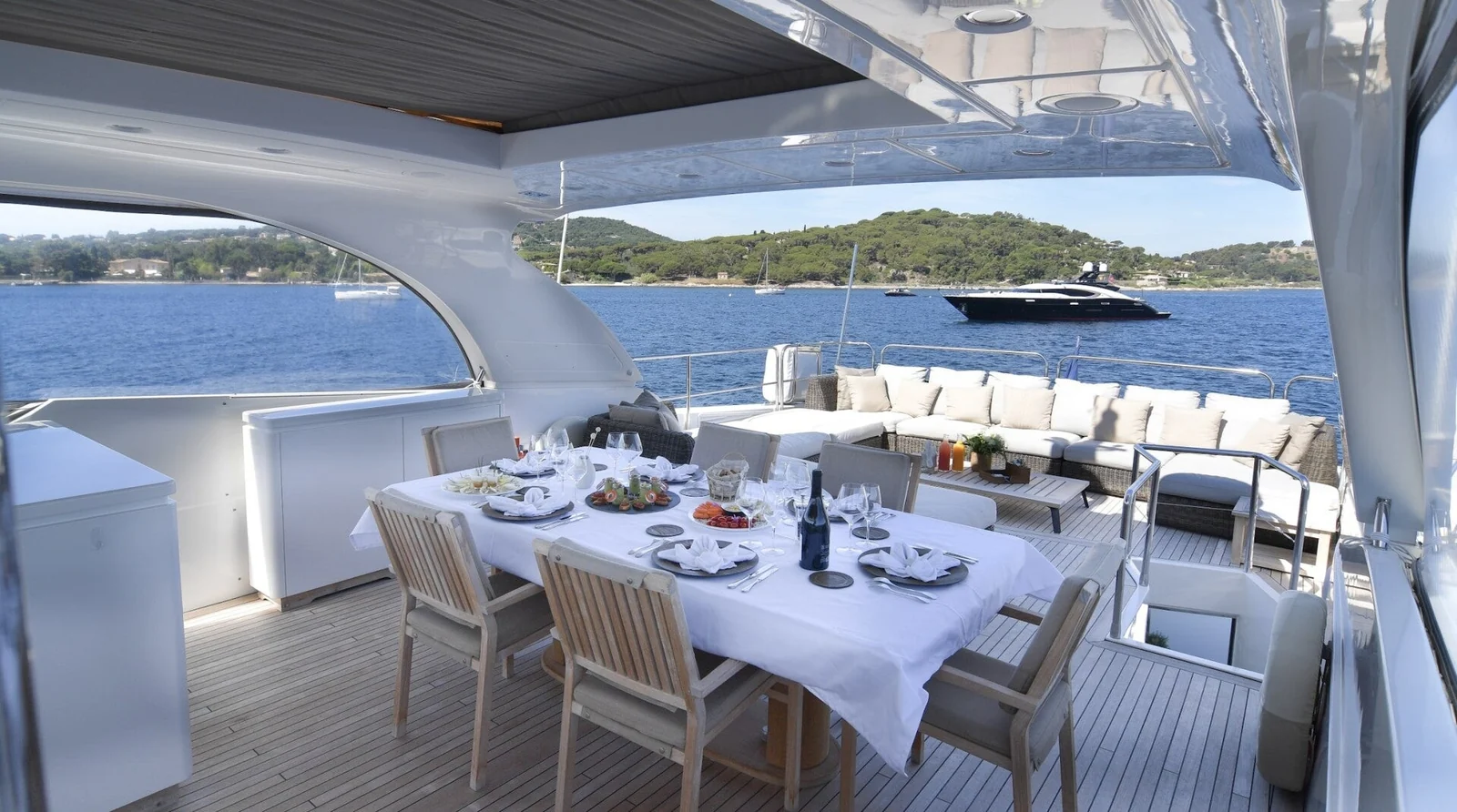 Sanlorenzo SL88 - photo 7 yacht charter Cannes