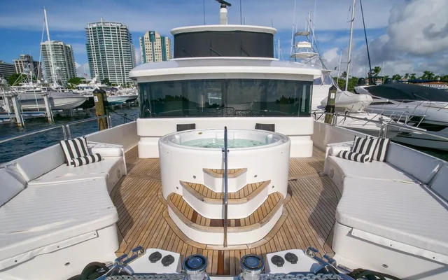 Sans Souci V - yacht charter Miami