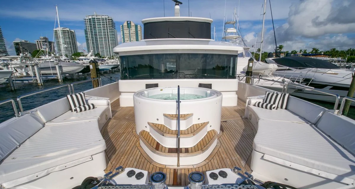 Sans Souci V - photo 1 yacht charter Miami