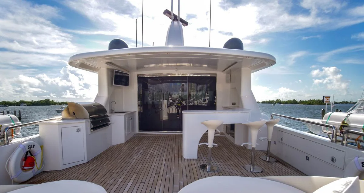 Sans Souci V - photo 2 yacht charter Miami