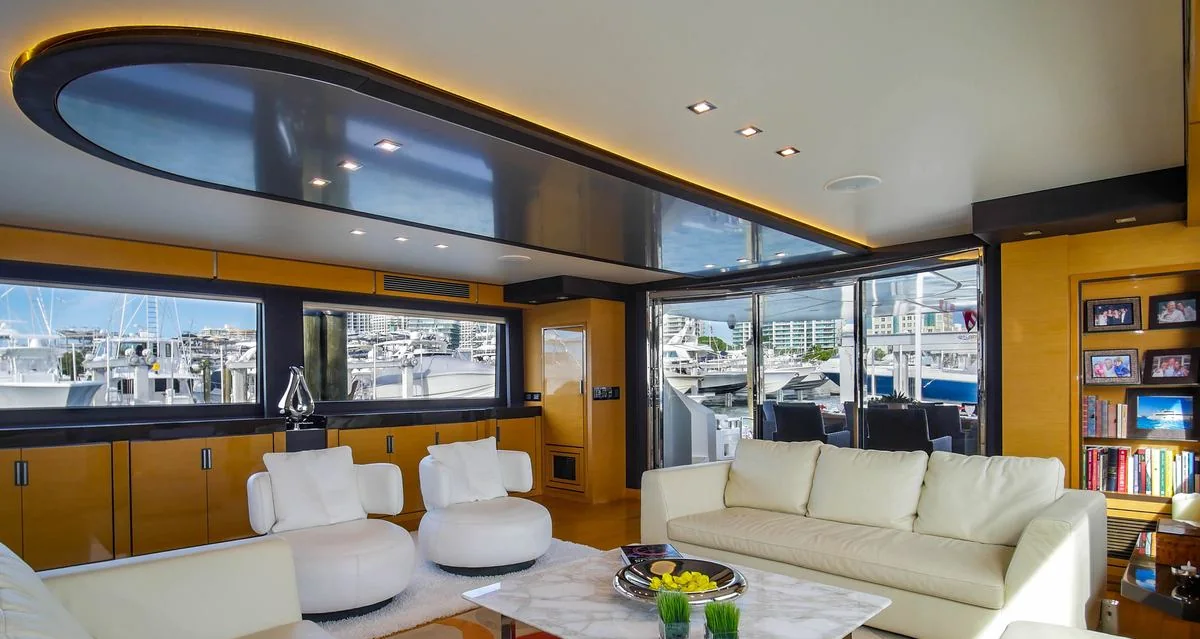 Sans Souci V - photo 8 yacht charter Miami