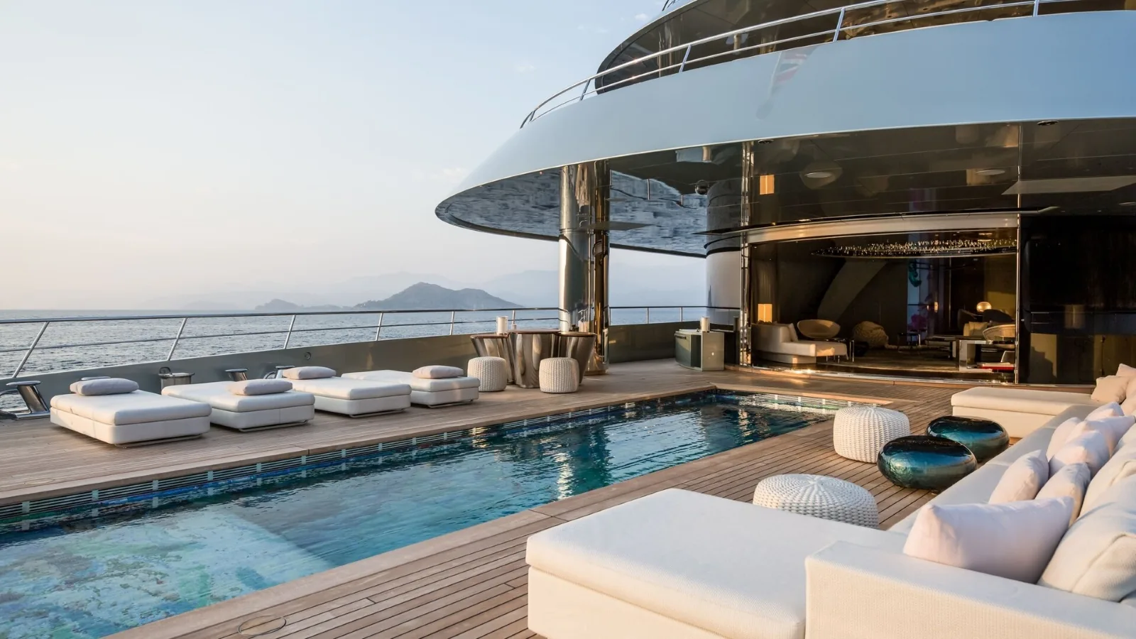 SAVANNAH - photo 11 yacht charter Cannes