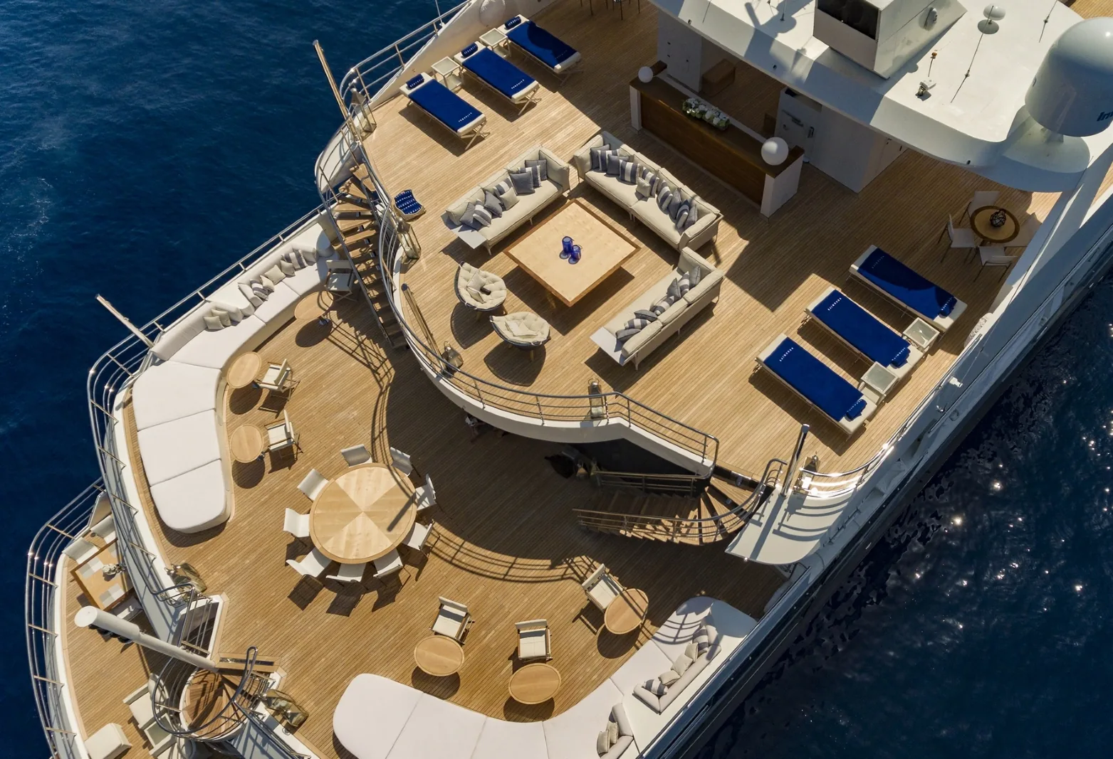 SERENITY - photo 2 yacht charter Cannes