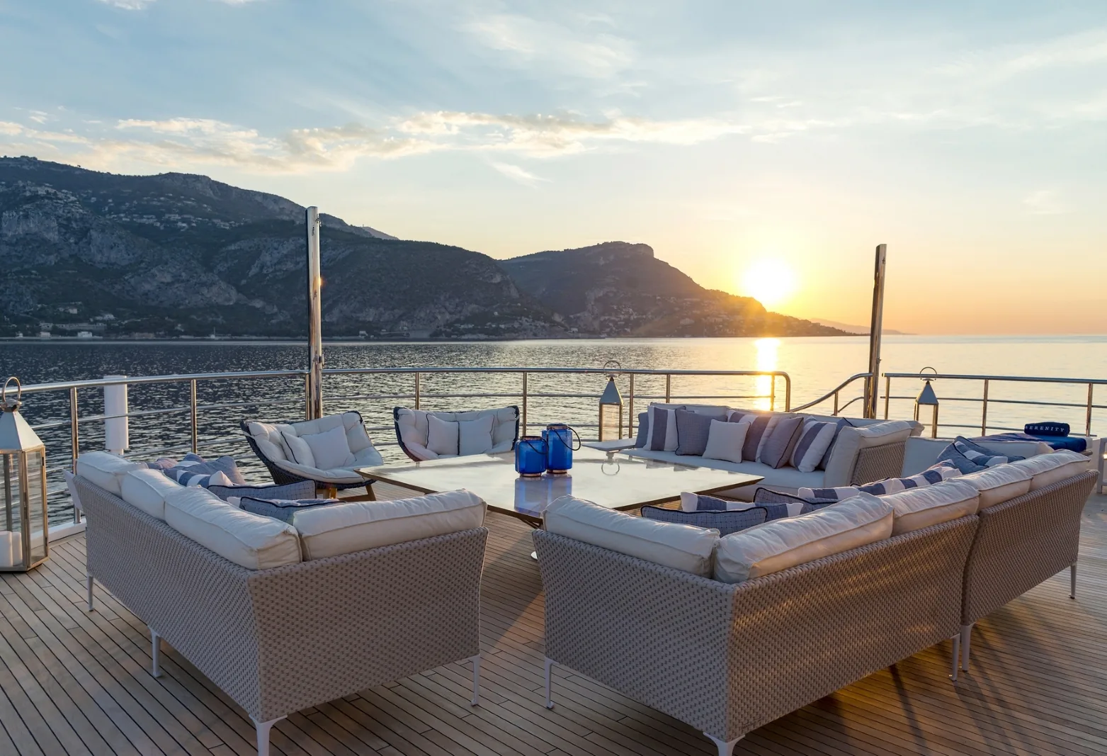 SERENITY - photo 9 yacht charter Cannes
