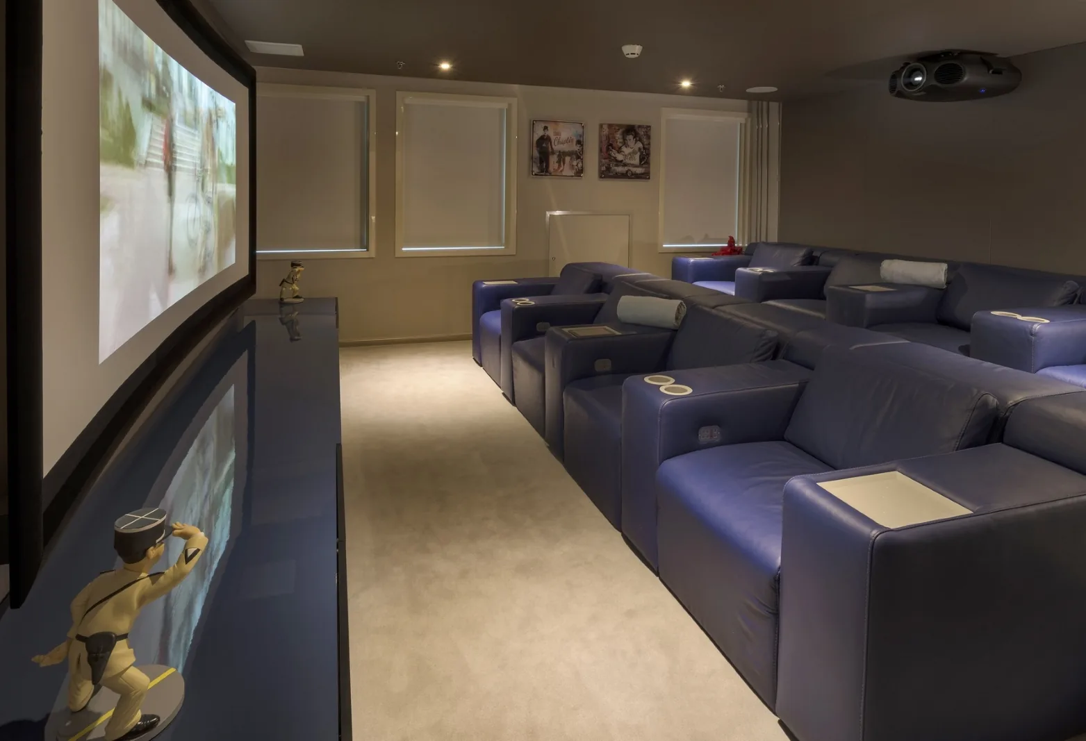 SERENITY - photo 17 yacht charter Cannes