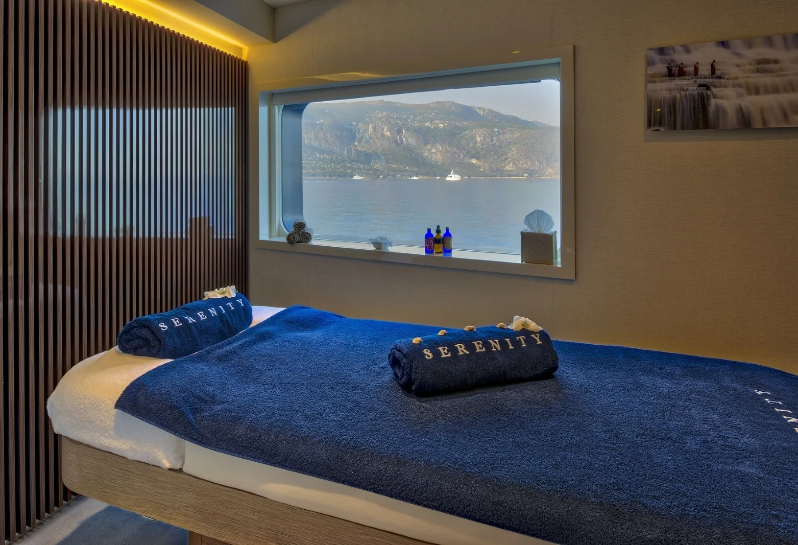 SERENITY - photo 18 yacht charter Cannes