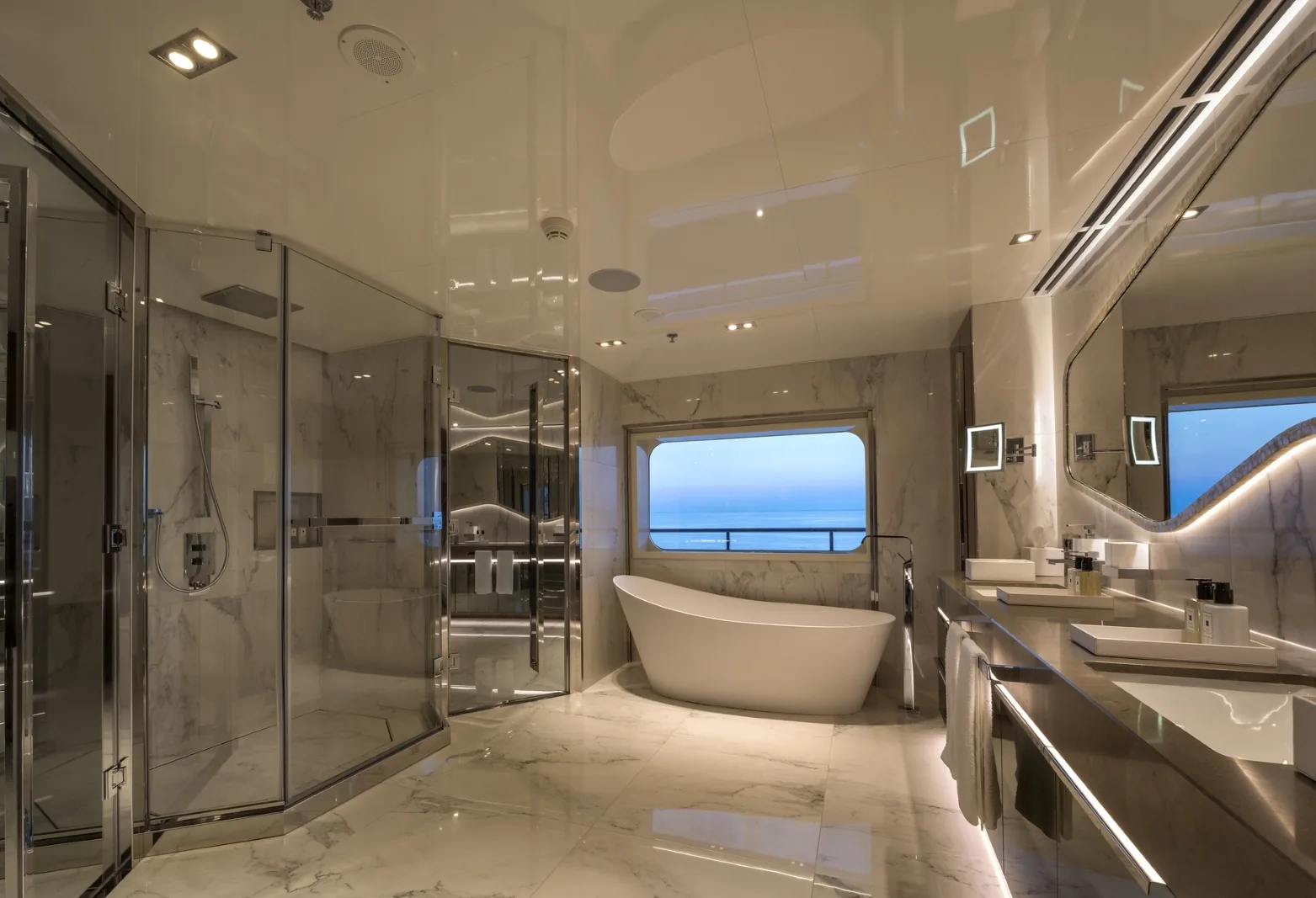 SERENITY - photo 25 yacht charter Cannes