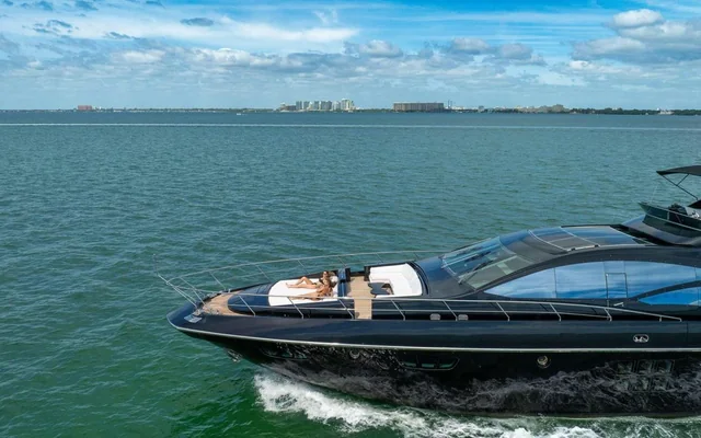 Sette - yacht charter Miami