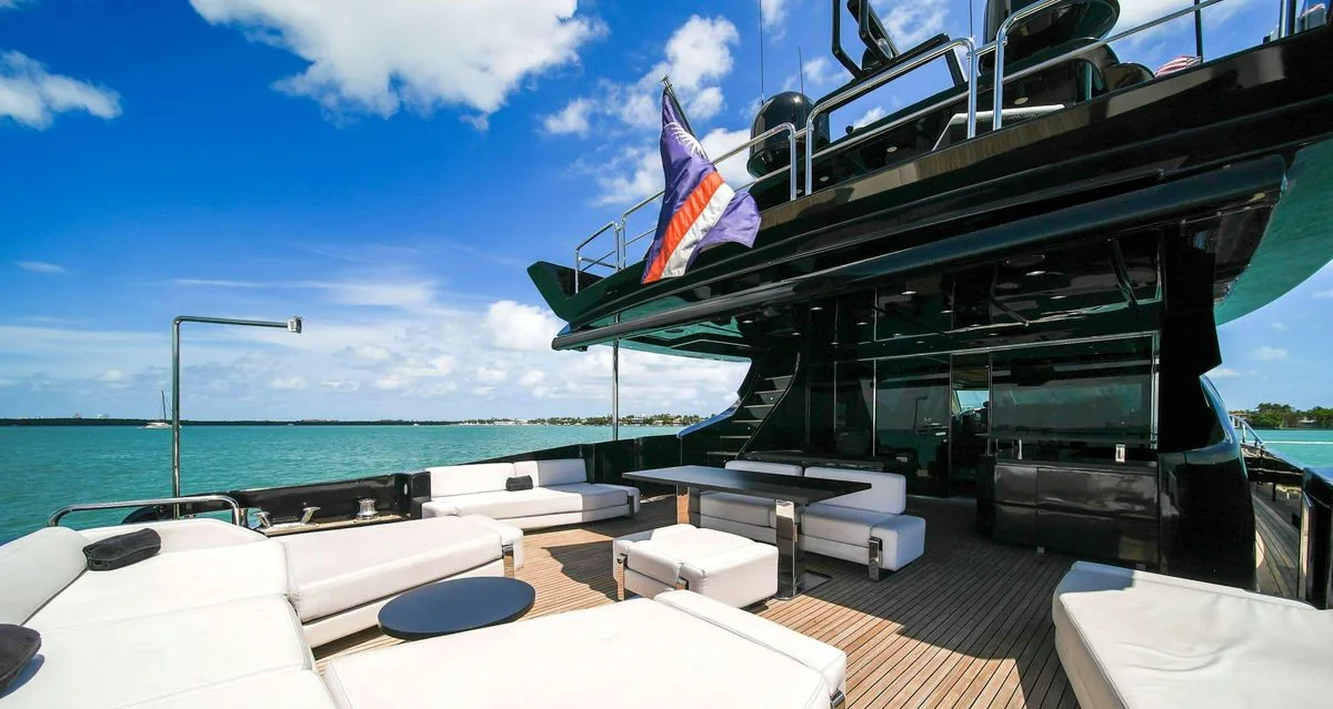 Sette - photo 3 yacht charter Miami
