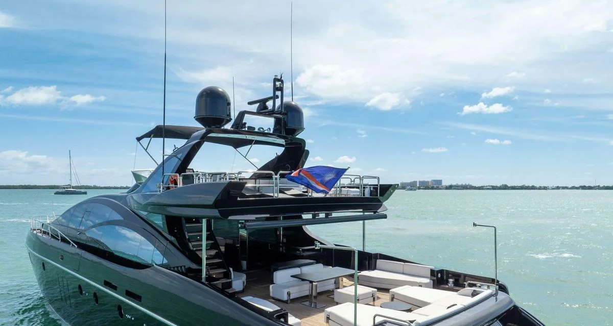 Sette - photo 4 yacht charter Miami
