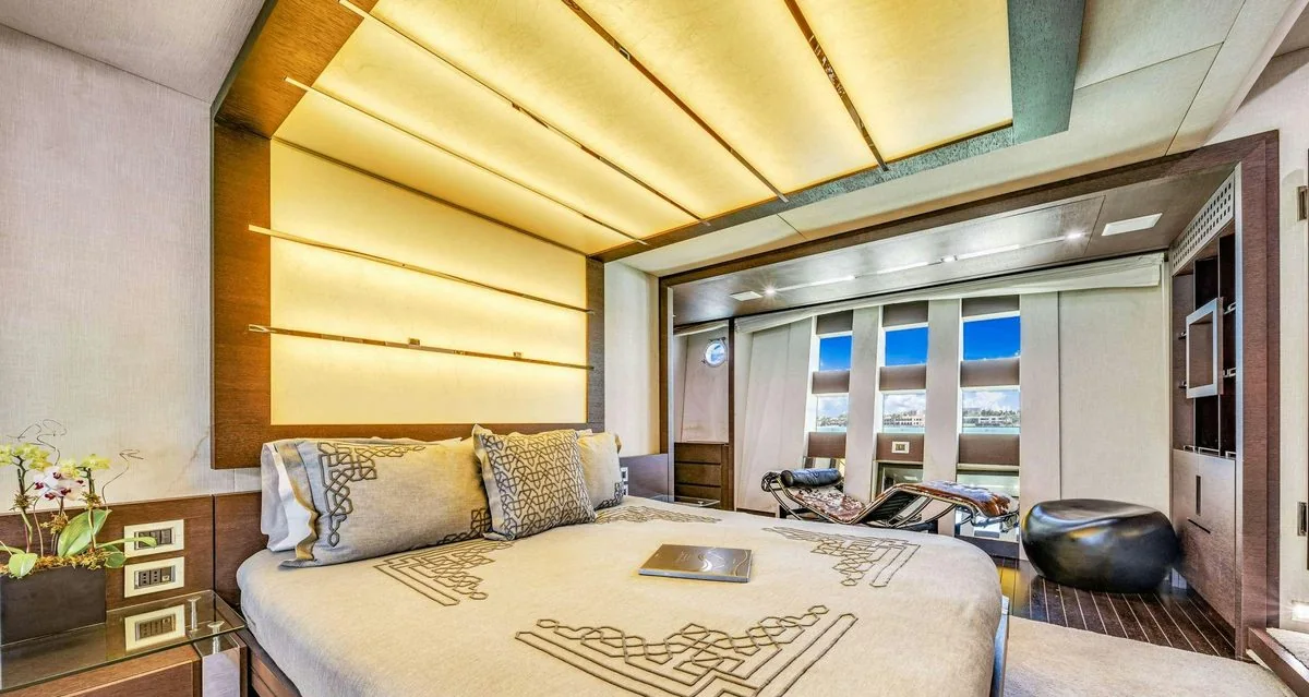 Sette - photo 10 yacht charter Miami