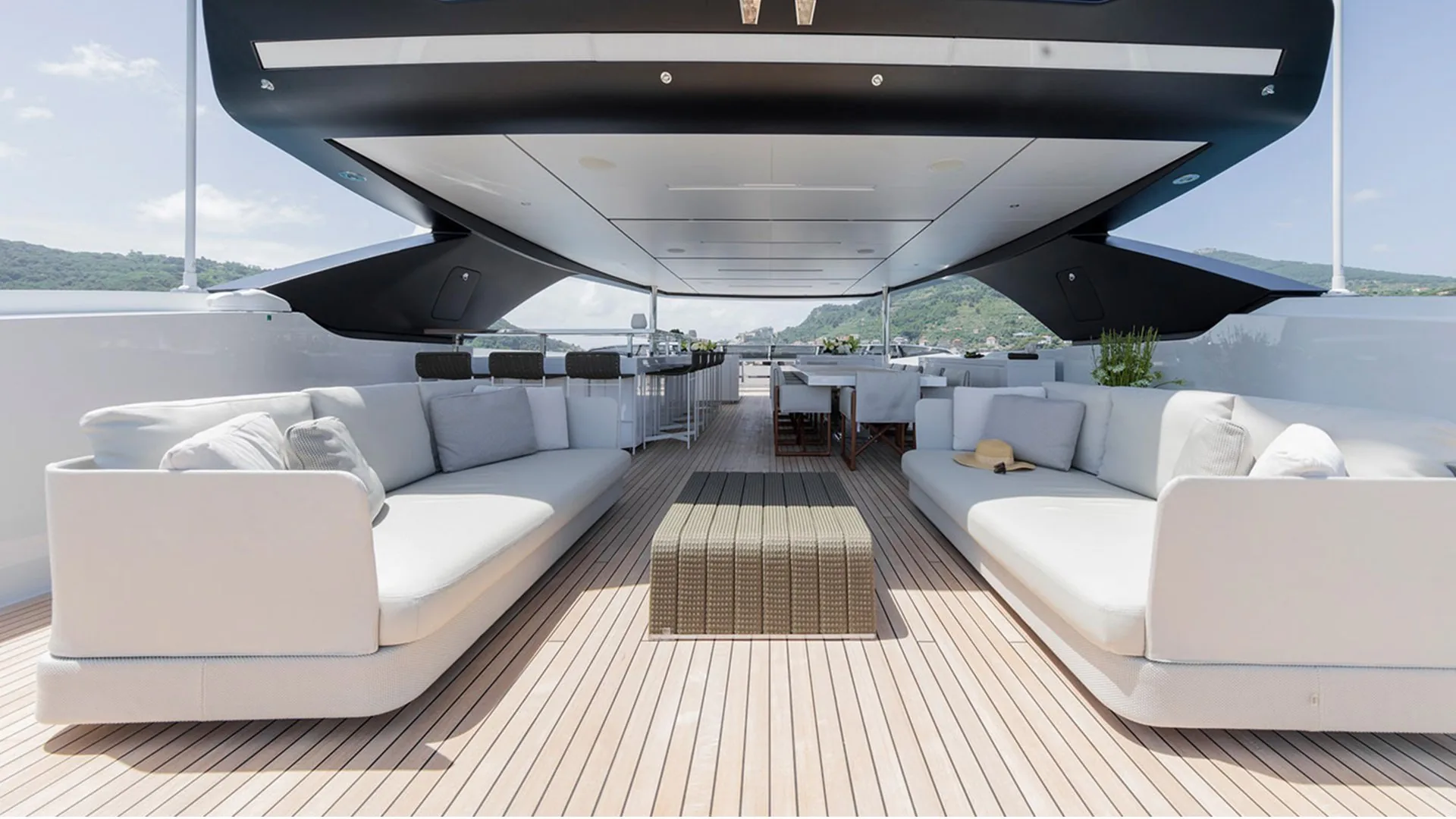 SEVEN SINS - photo 6 yacht charter Cannes